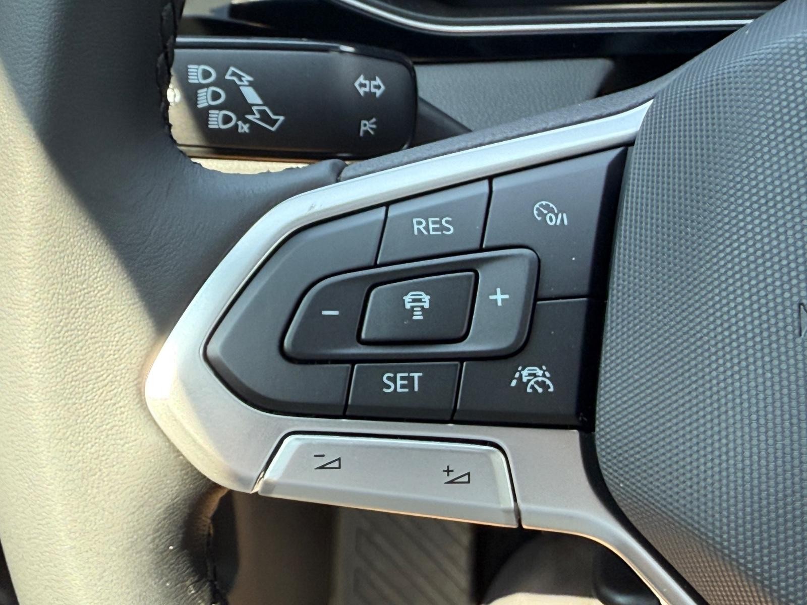 Volkswagen Jetta Vehicle Image 11