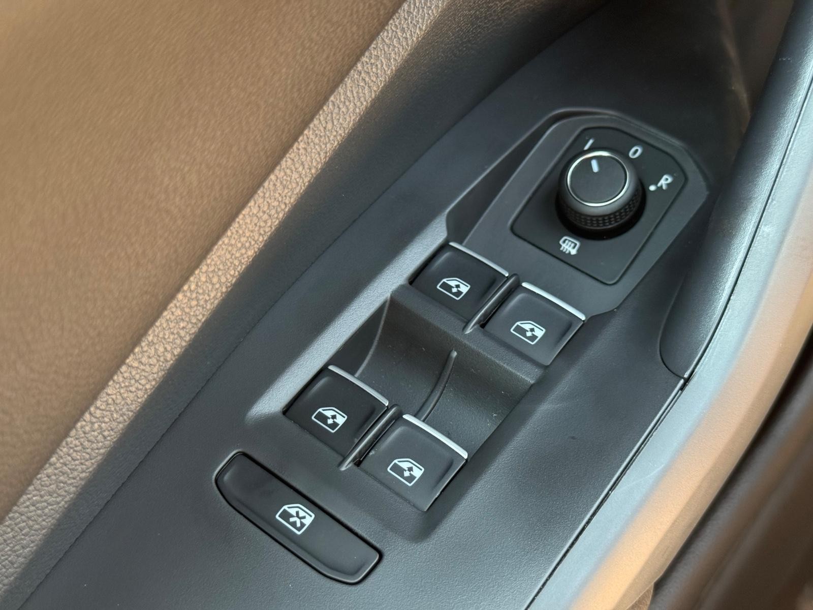 Volkswagen Jetta Vehicle Image 15