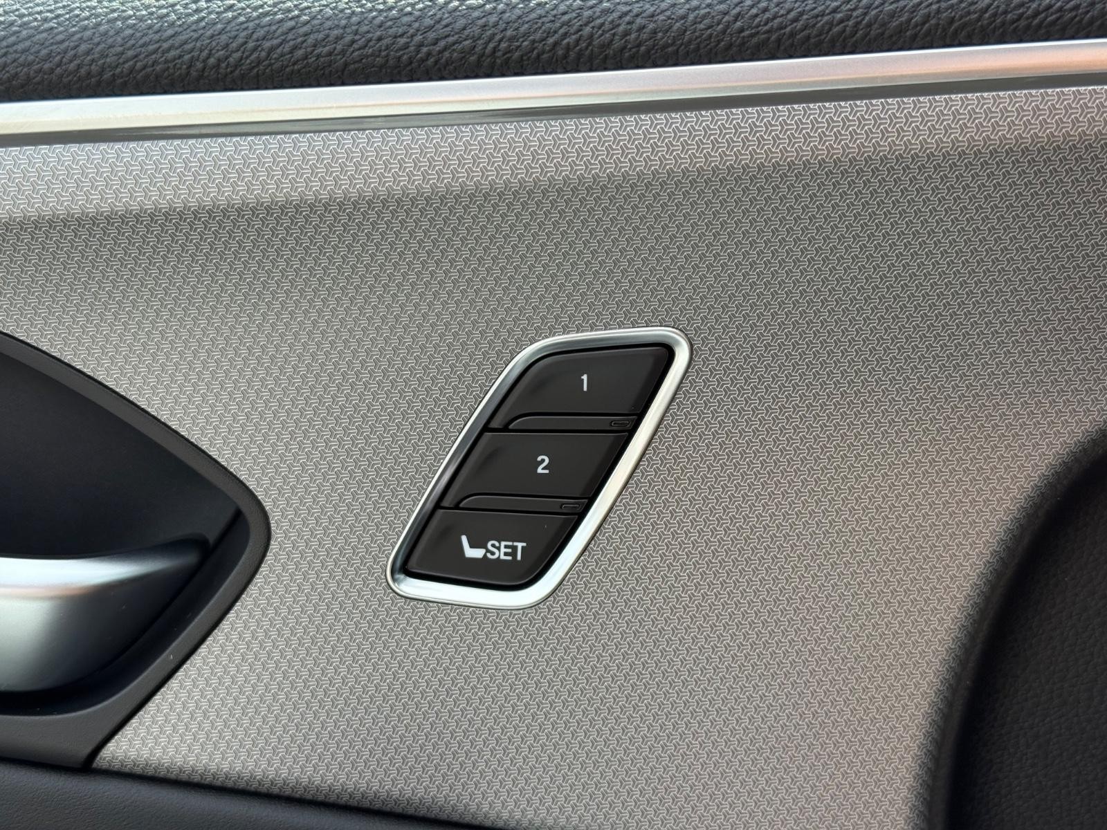 Acura TLX Vehicle Image 11