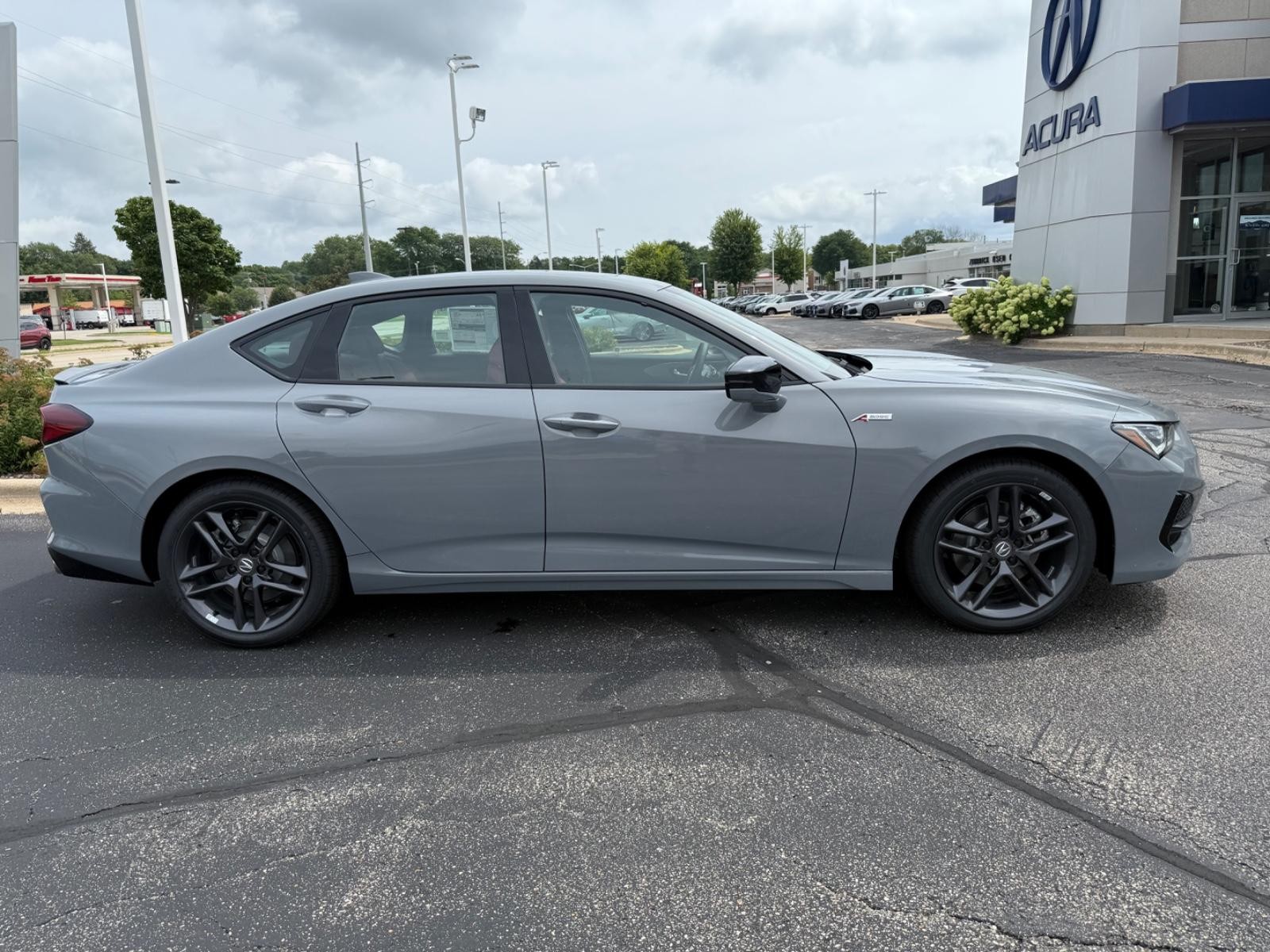 Acura TLX Vehicle Image 02