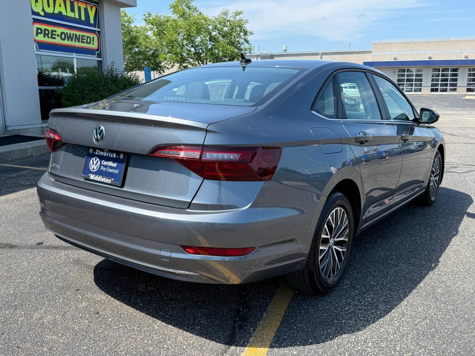 Volkswagen Jetta Vehicle Image 03