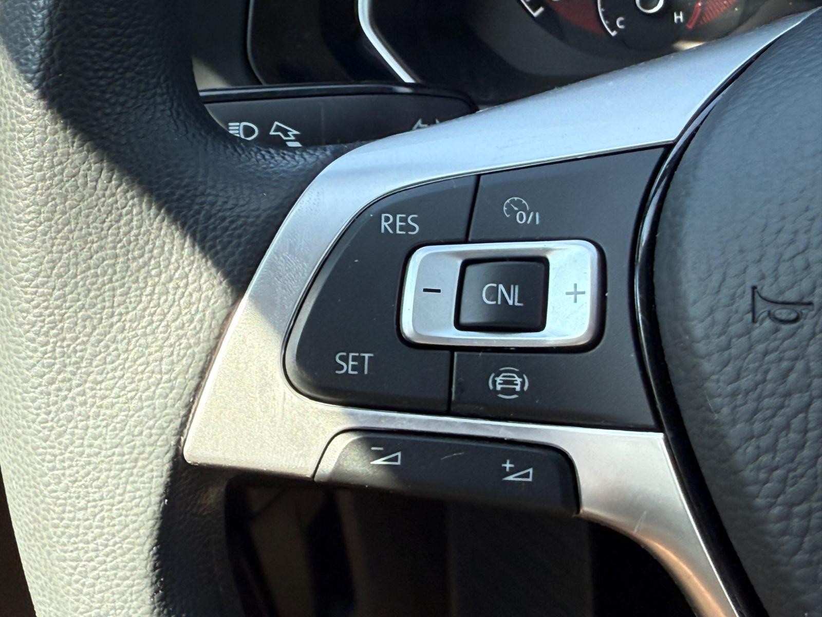 Volkswagen Jetta Vehicle Image 16