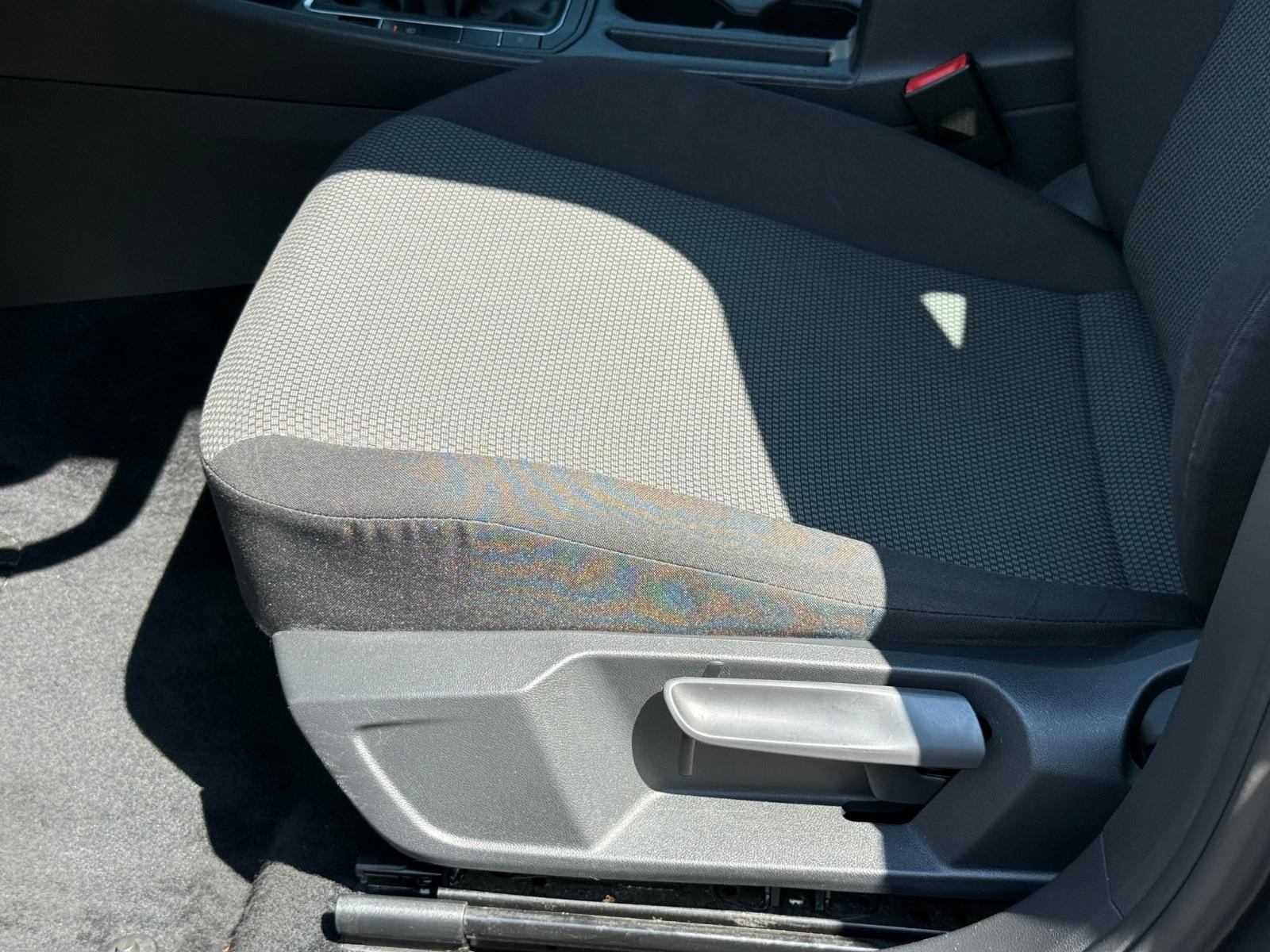 Volkswagen Jetta Vehicle Image 21