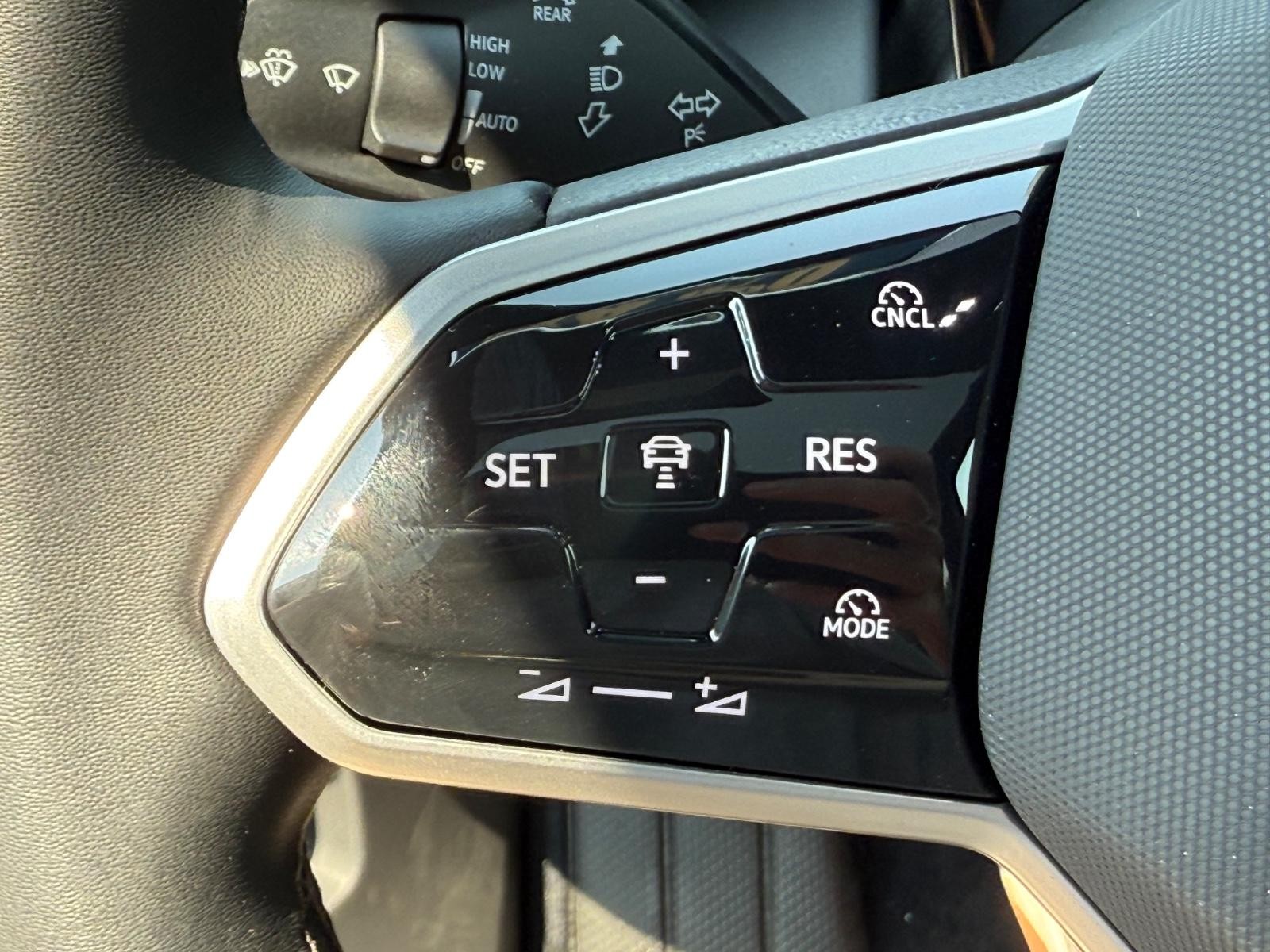 Volkswagen ID.4 Vehicle Image 10