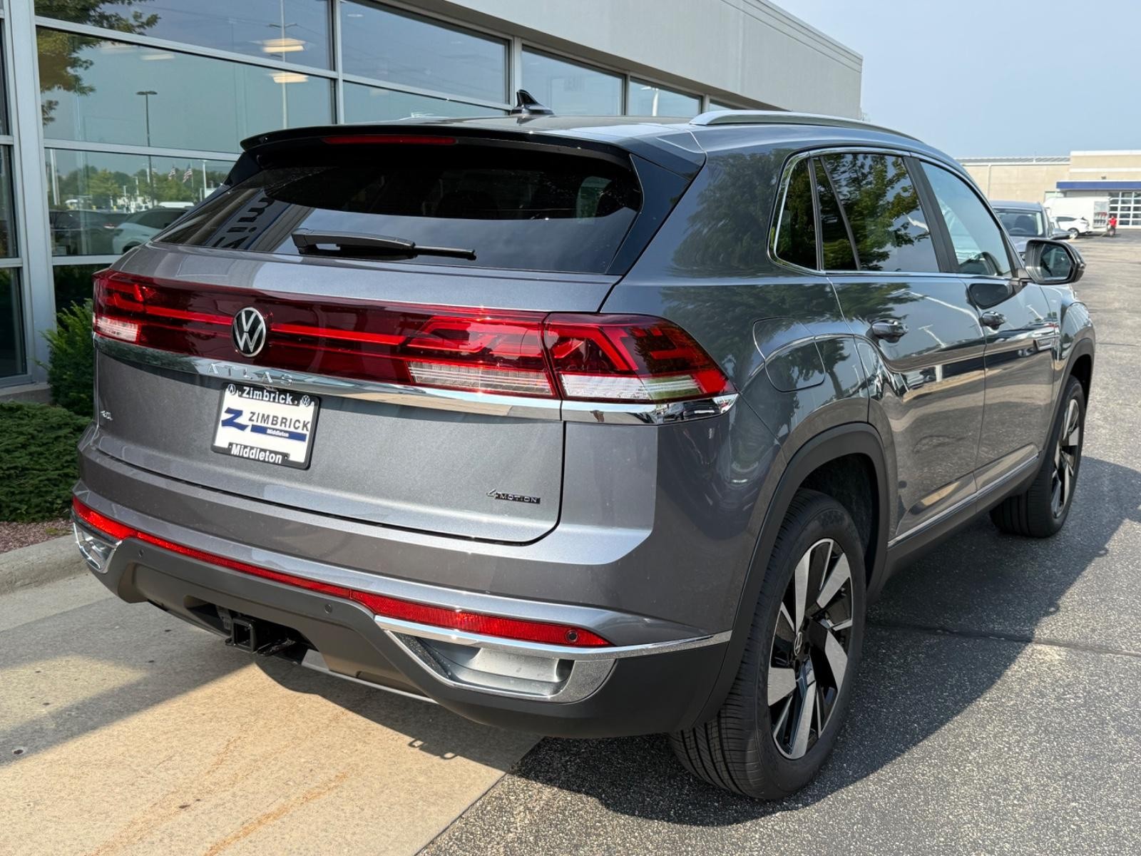 Volkswagen Atlas Cross Sport Vehicle Image 03