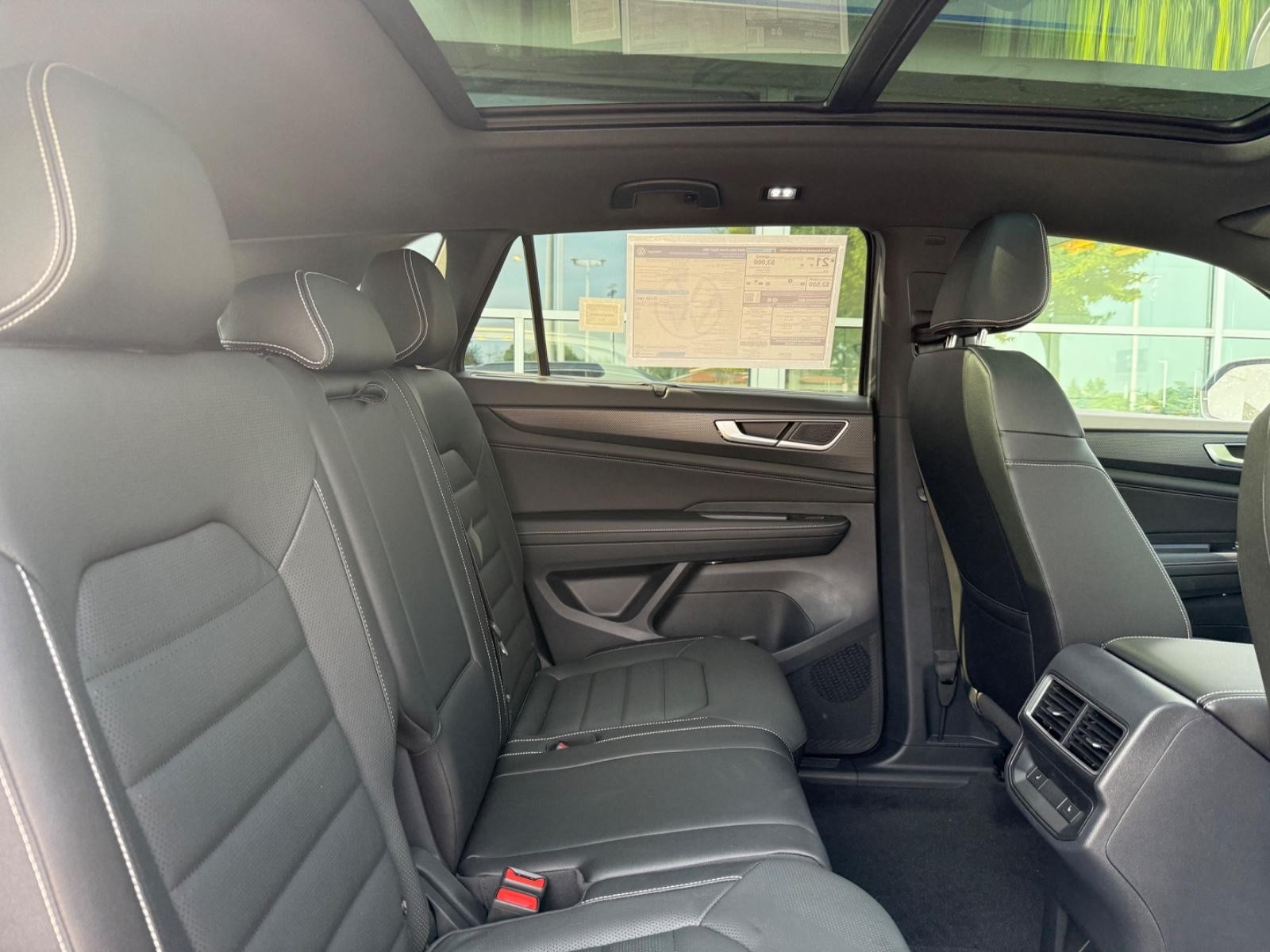 Volkswagen Atlas Cross Sport Vehicle Image 05