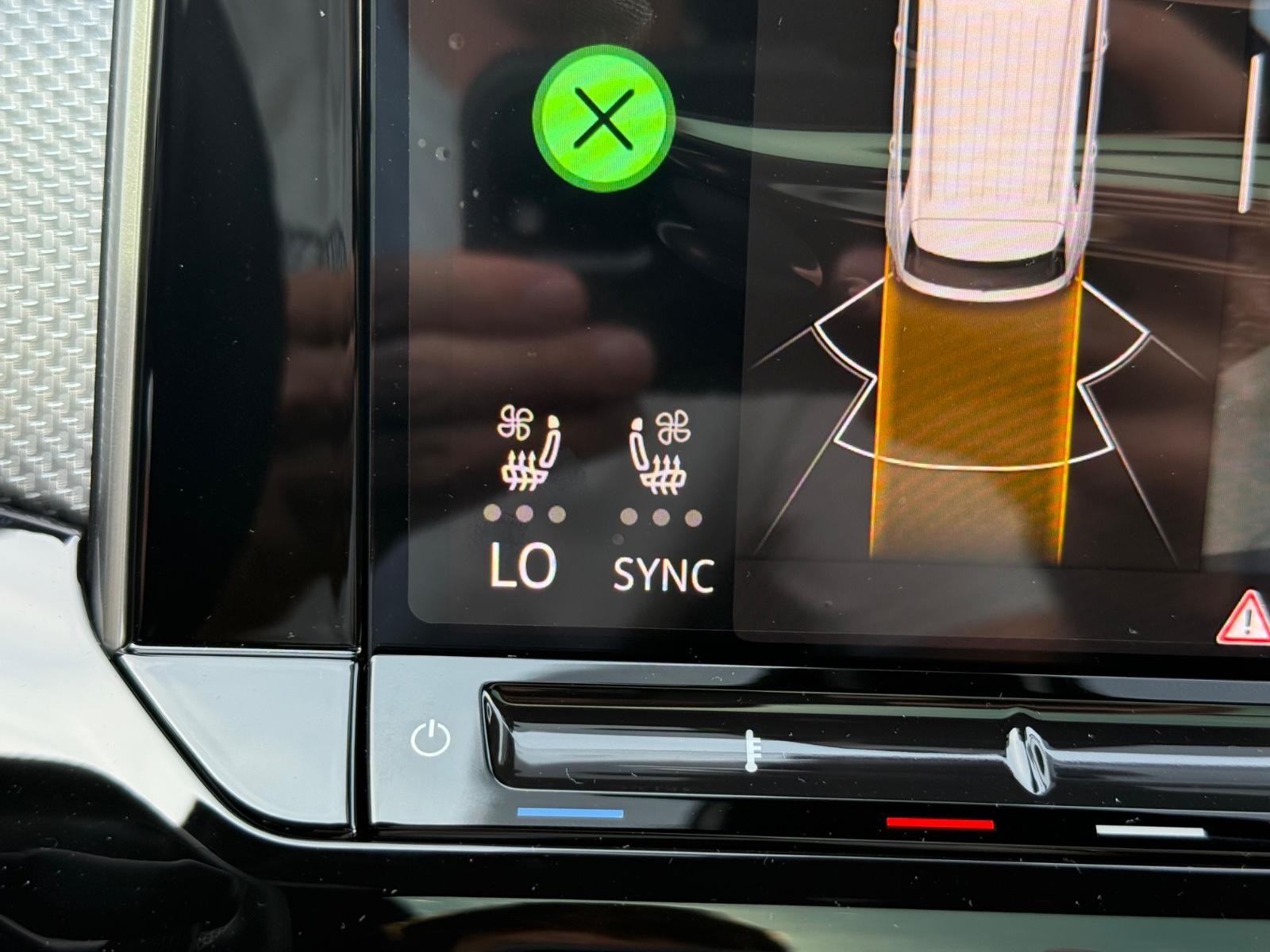 Volkswagen Atlas Cross Sport Vehicle Image 14