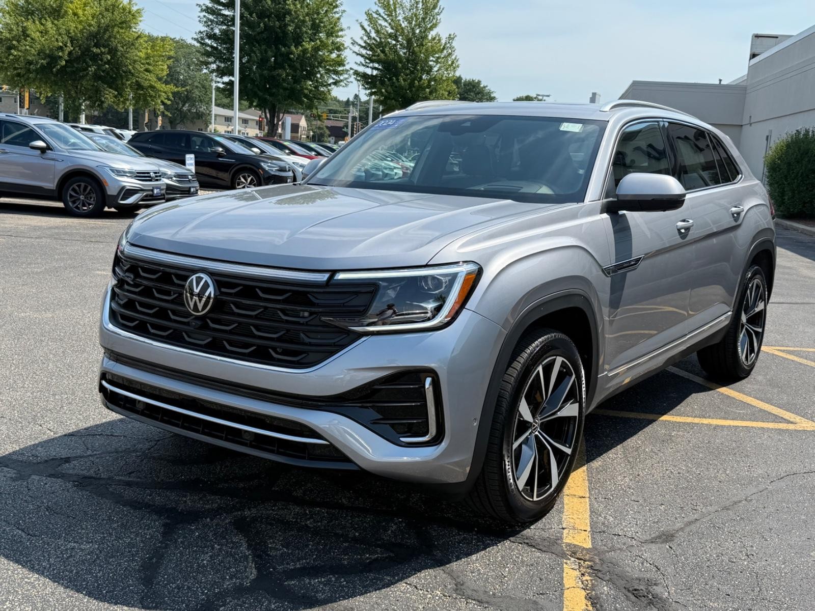 Volkswagen Atlas Cross Sport Vehicle Image 08