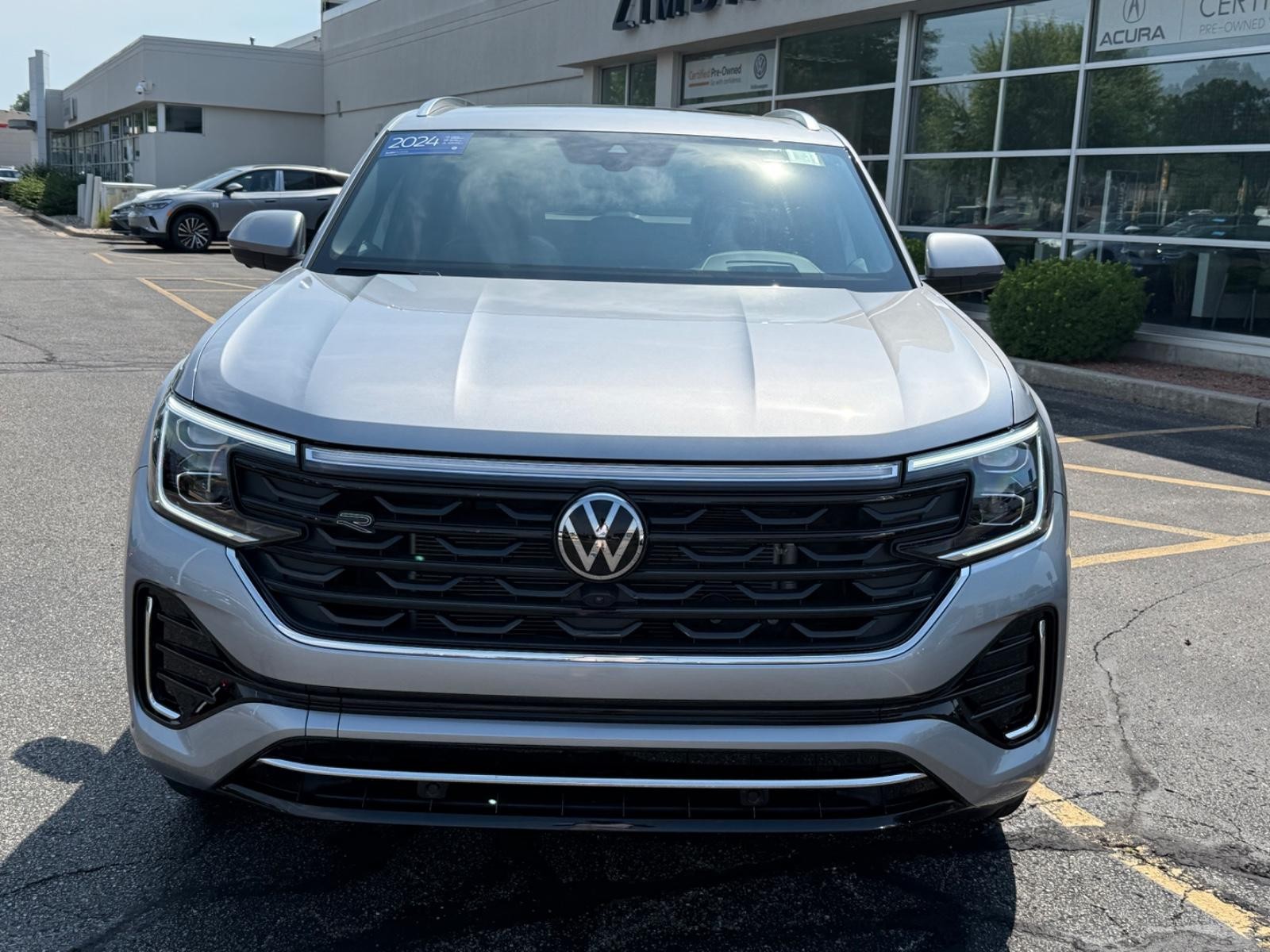 Volkswagen Atlas Cross Sport Vehicle Image 09