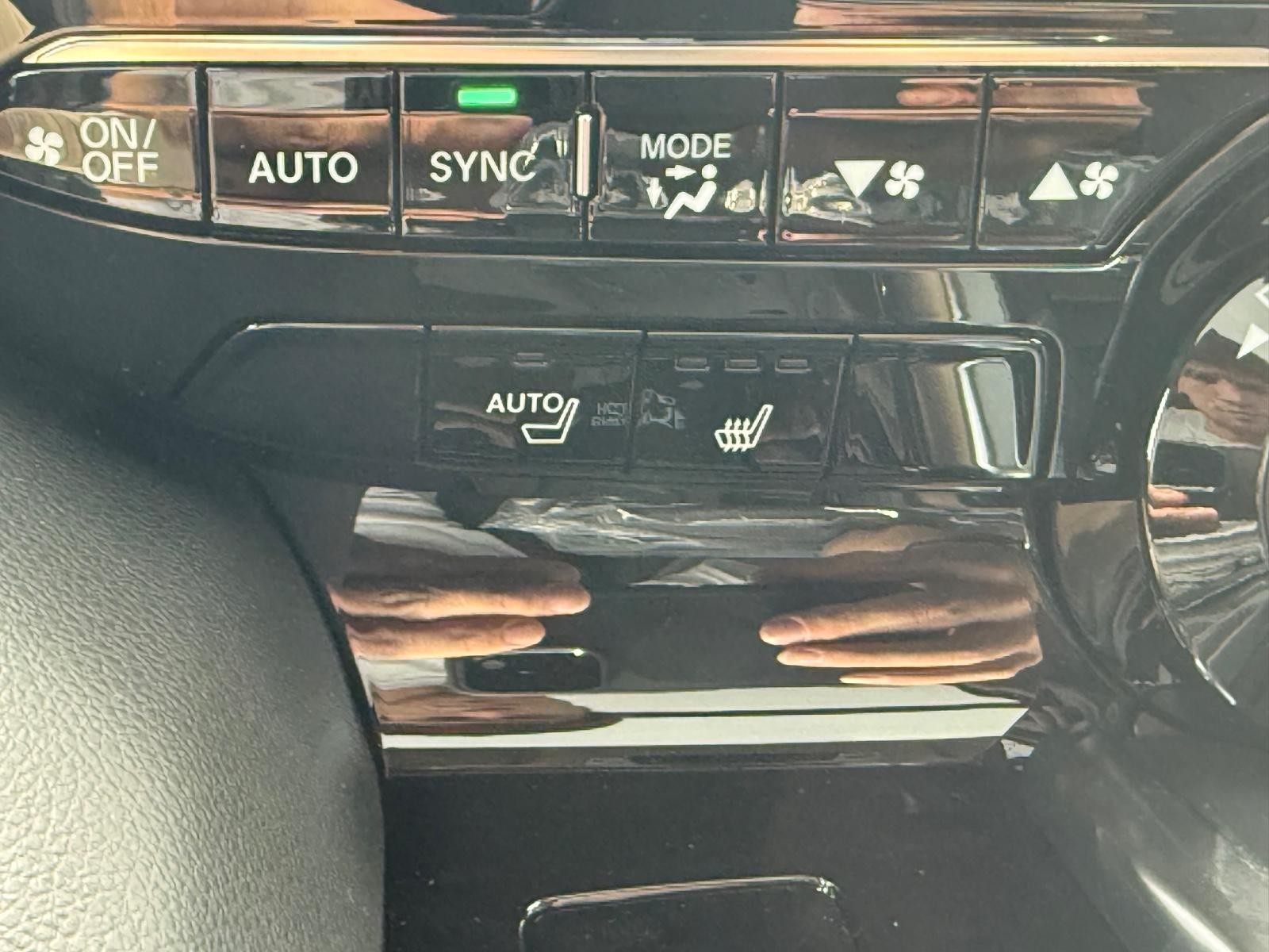 Acura MDX Vehicle Image 15
