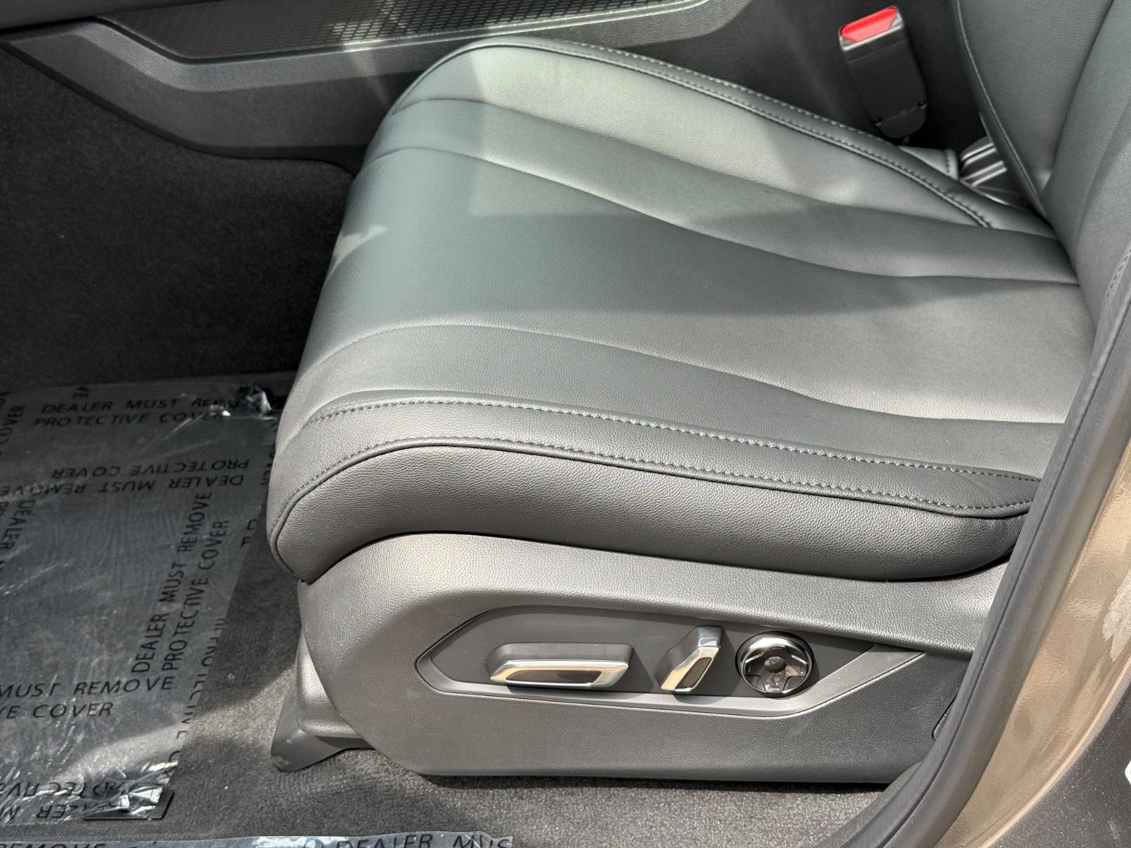 Acura MDX Vehicle Image 17