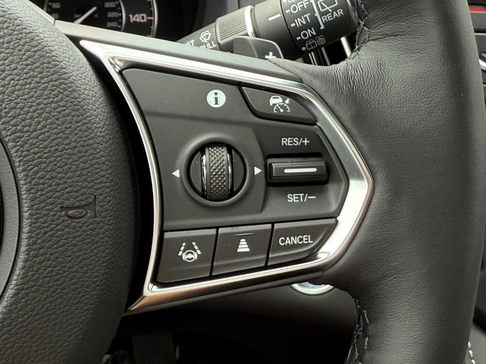 Acura RDX Vehicle Image 13