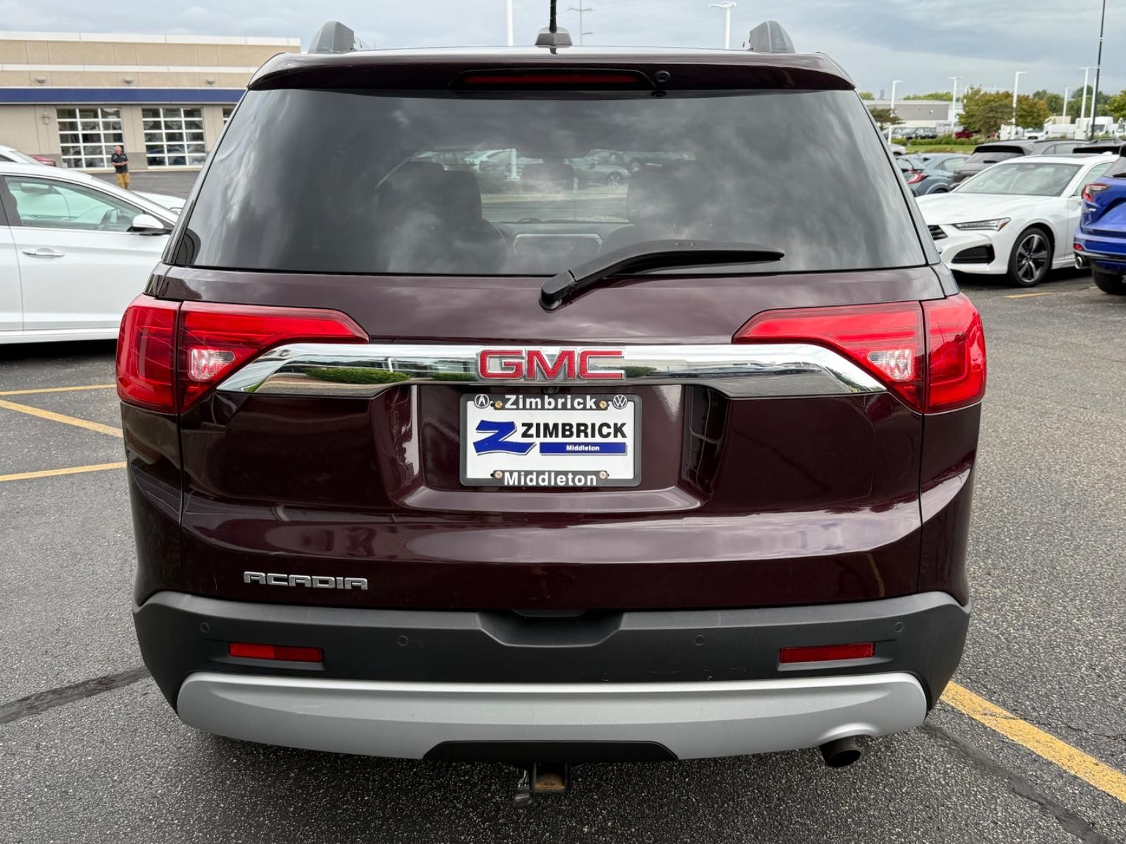 GMC Acadia Vehicle Image 04