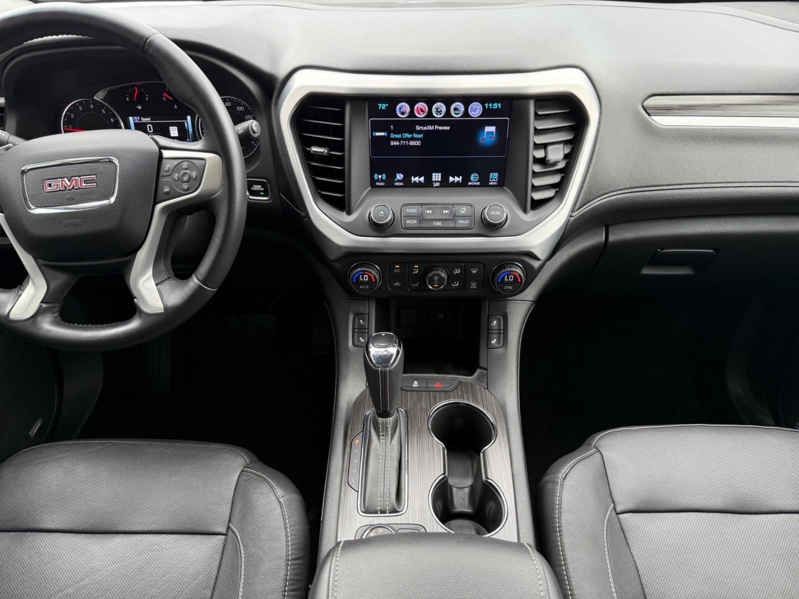 GMC Acadia Vehicle Image 11