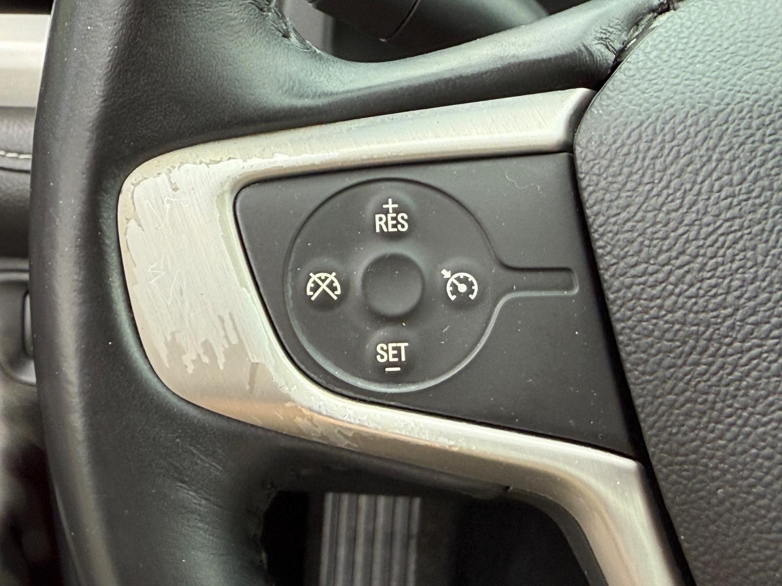 GMC Acadia Vehicle Image 16