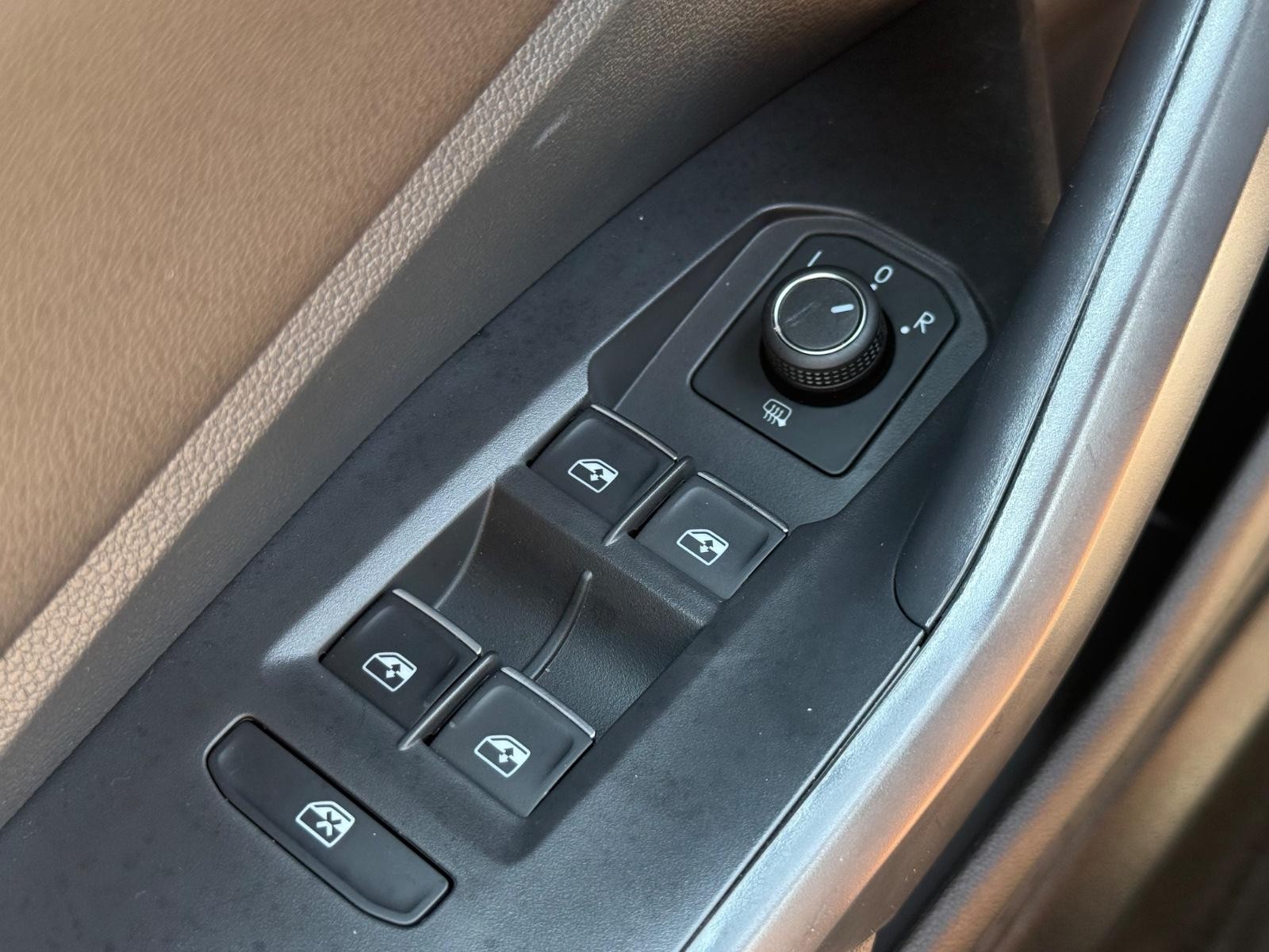 Volkswagen Jetta Vehicle Image 21