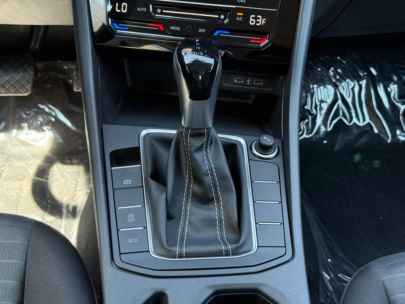 Volkswagen Jetta Vehicle Image 08