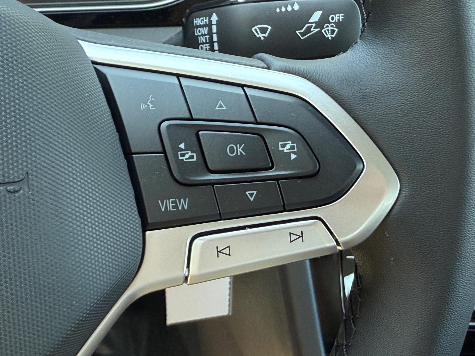Volkswagen Jetta Vehicle Image 12