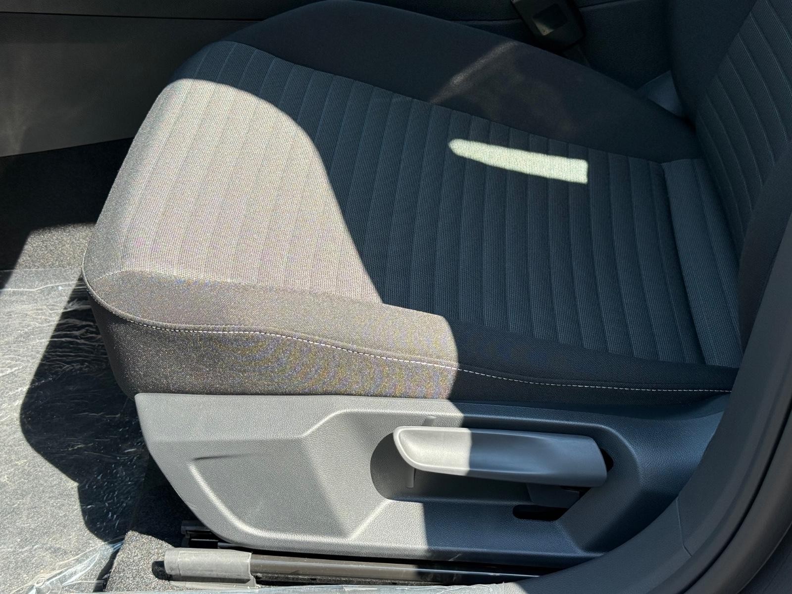 Volkswagen Jetta Vehicle Image 15