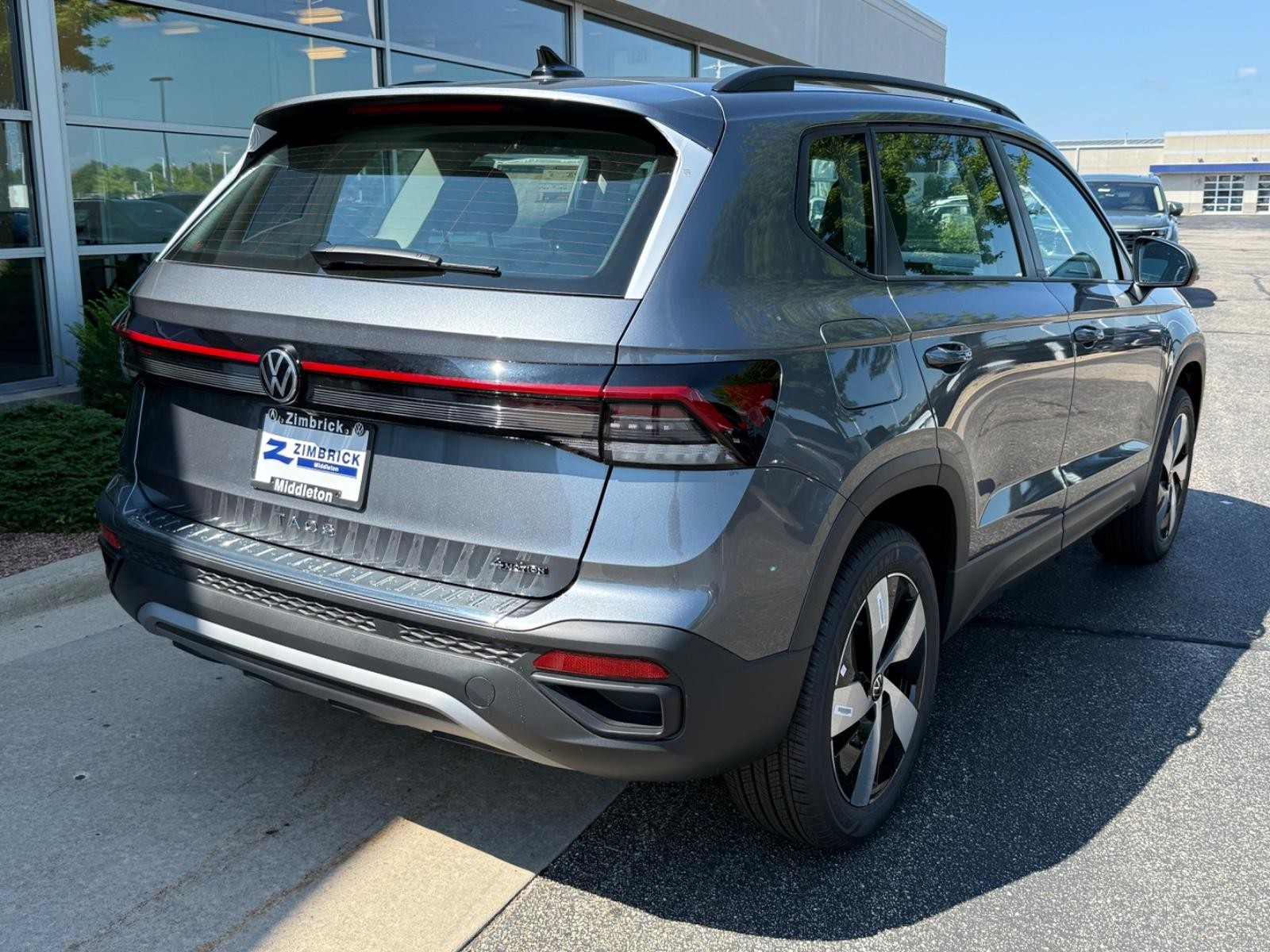 Volkswagen Taos Vehicle Image 03