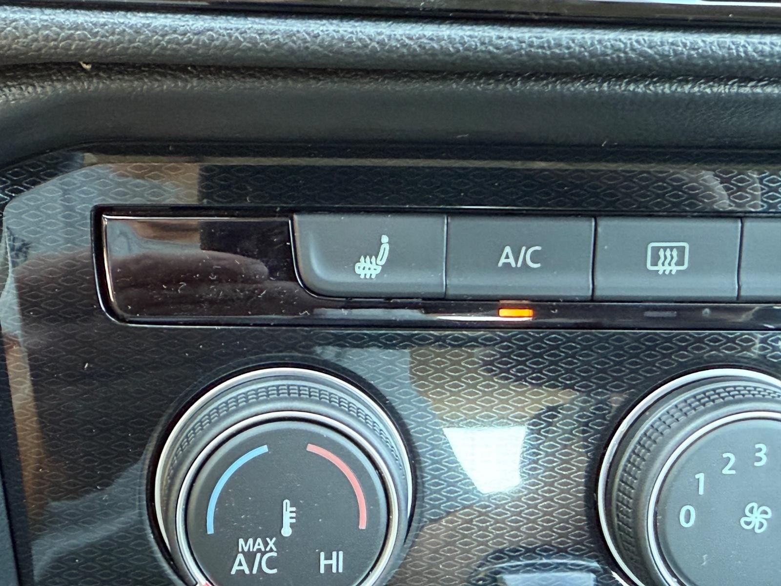 Volkswagen Taos Vehicle Image 14