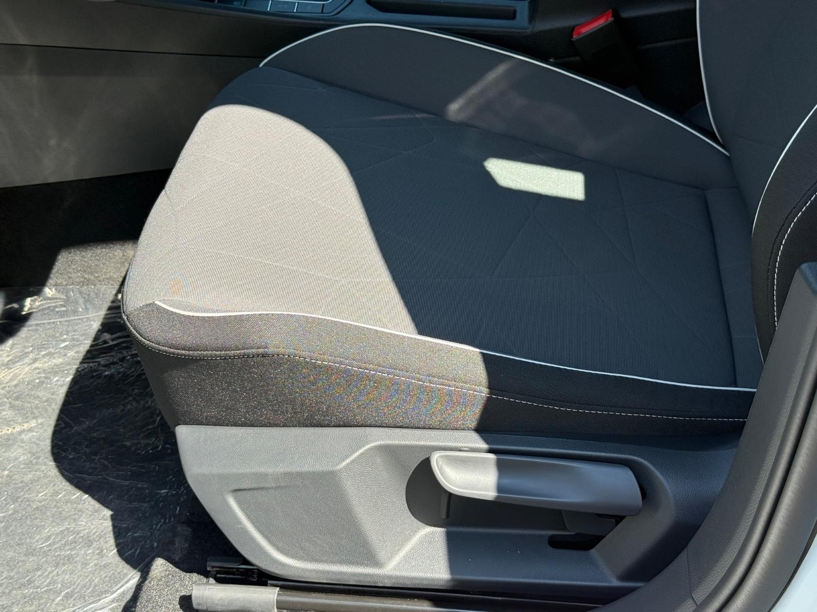Volkswagen Jetta Vehicle Image 16
