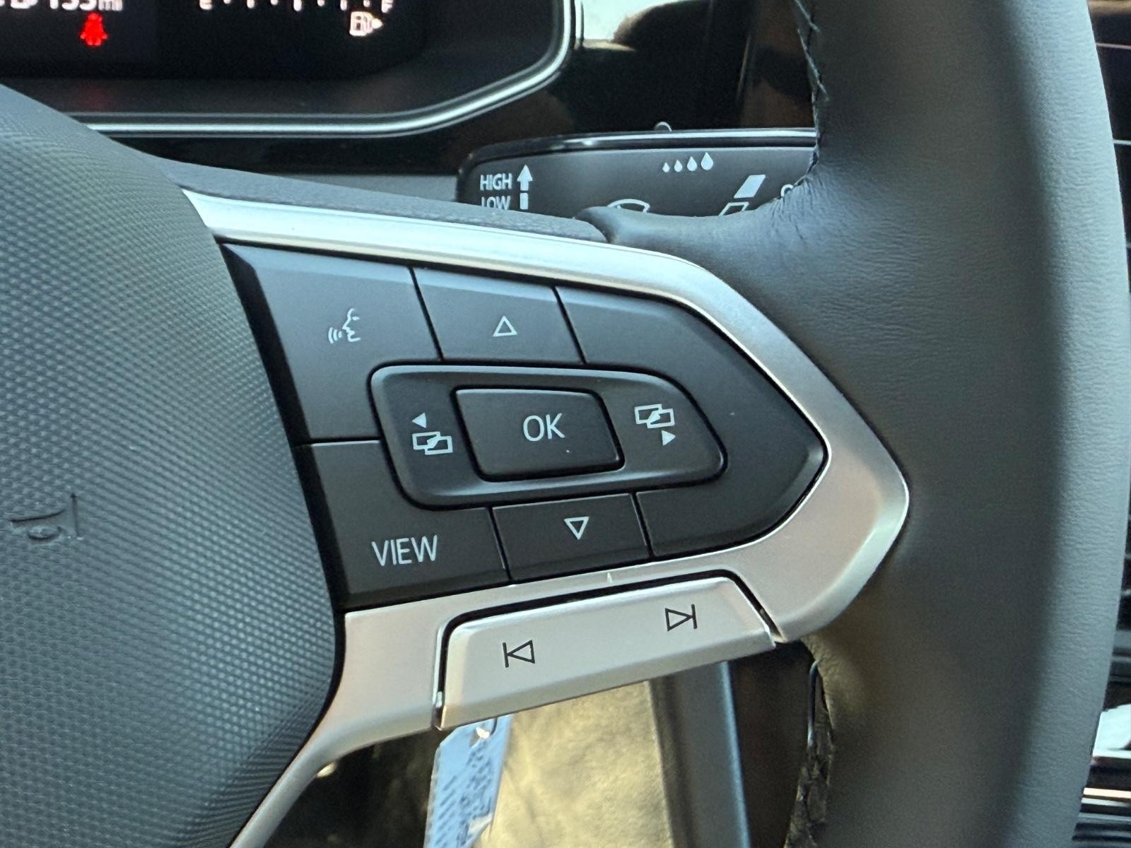 Volkswagen Jetta Vehicle Image 12