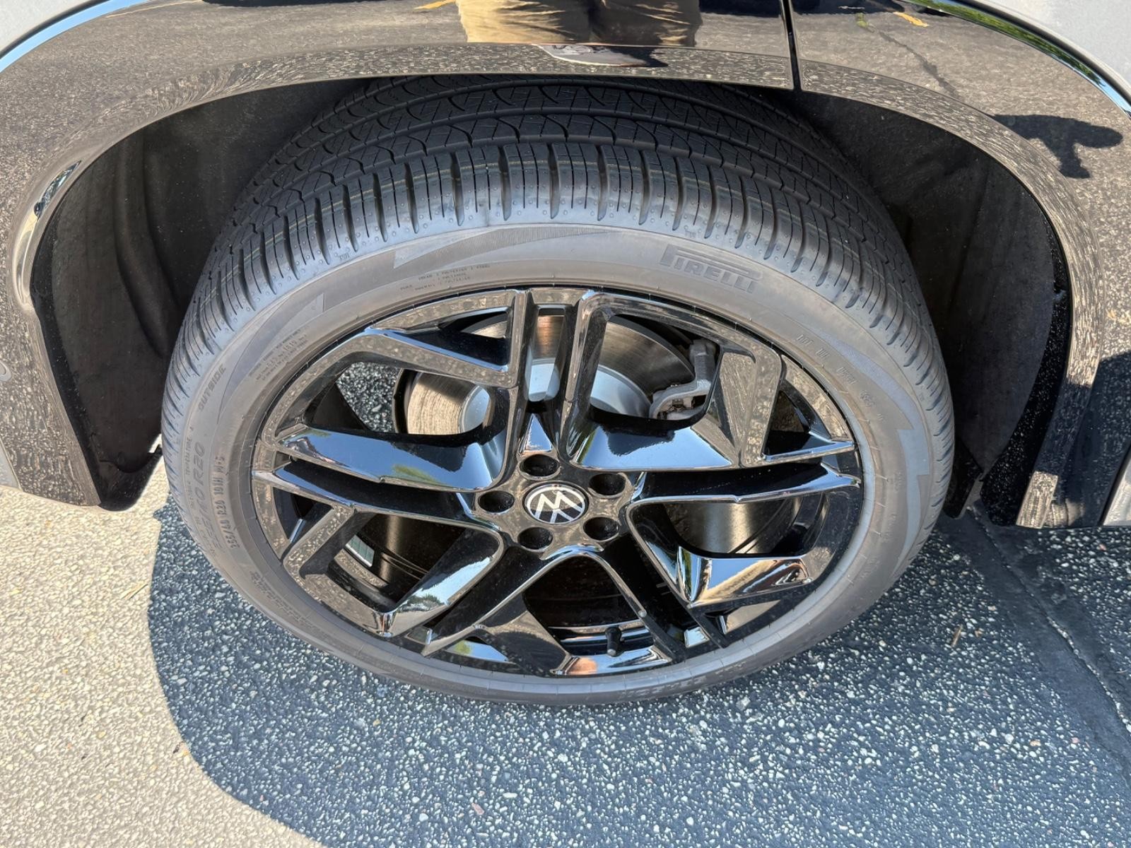 Volkswagen Tiguan Vehicle Image 04