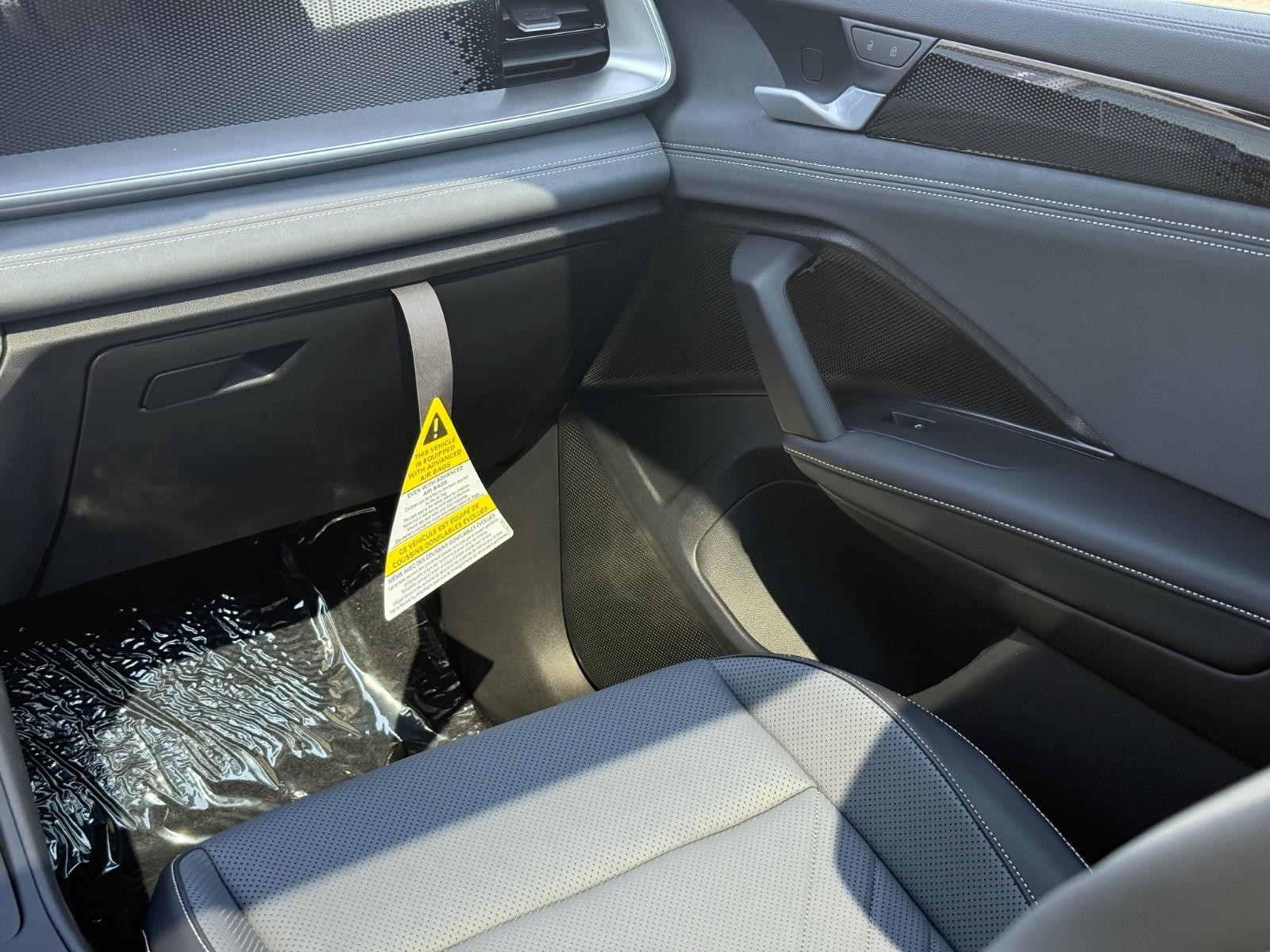 Volkswagen Tiguan Vehicle Image 13