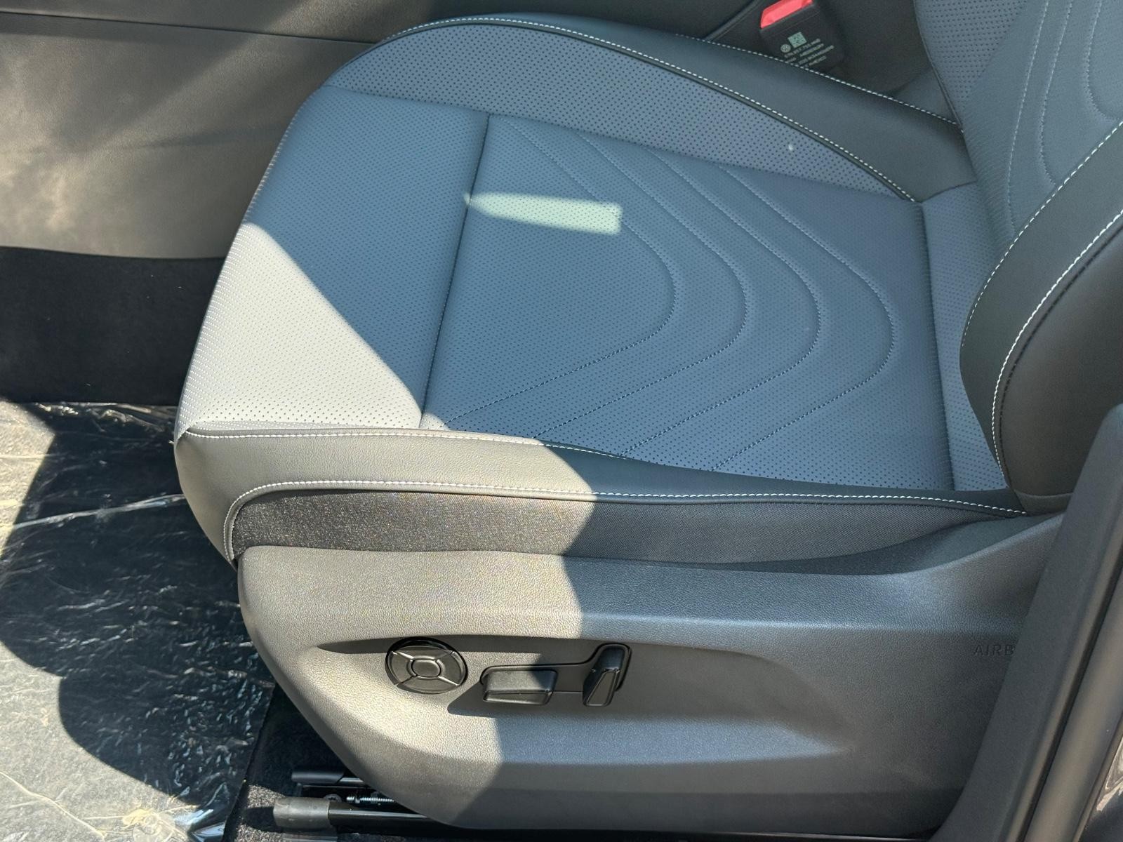 Volkswagen Tiguan Vehicle Image 19