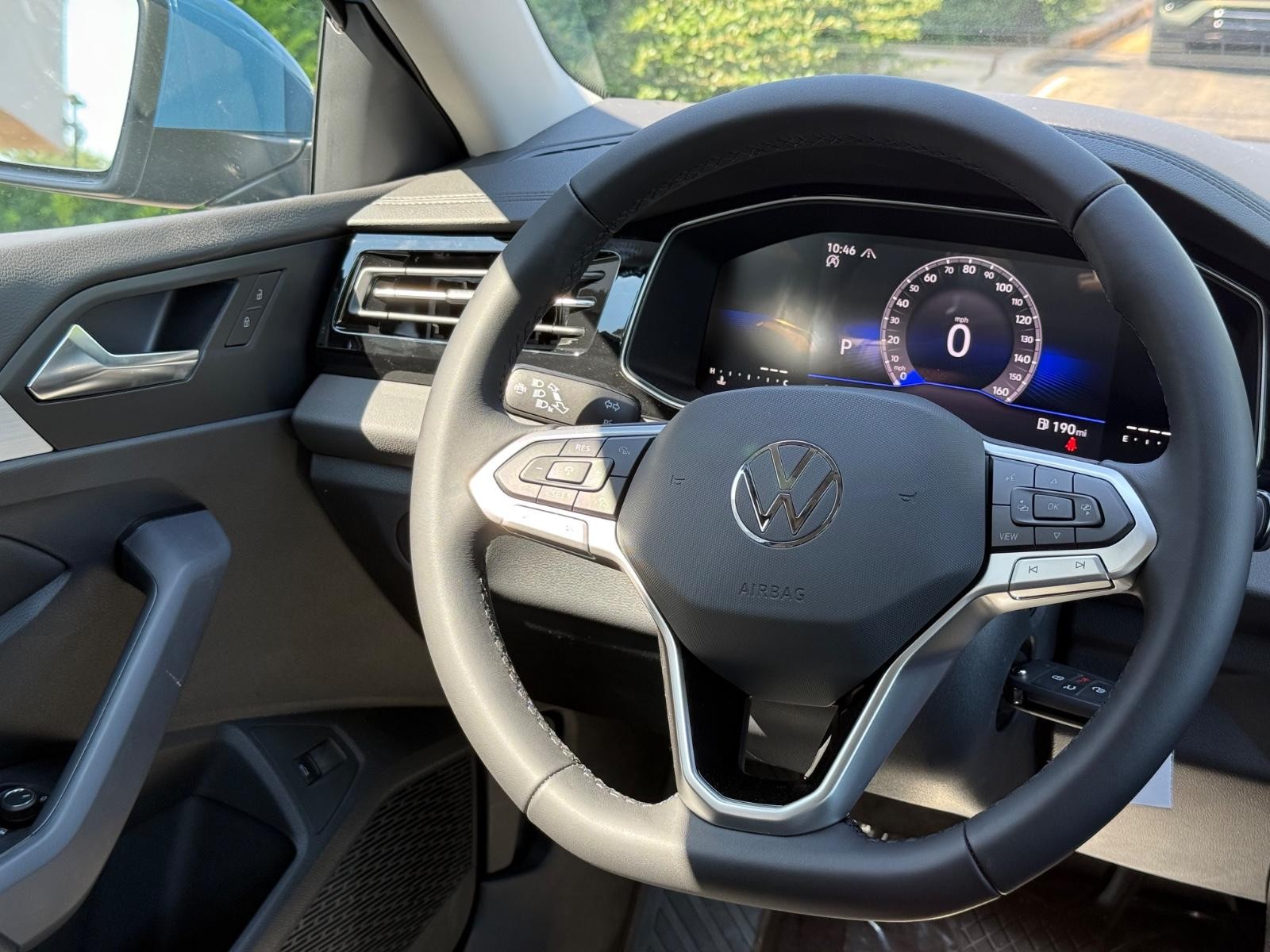 Volkswagen Jetta Vehicle Image 09