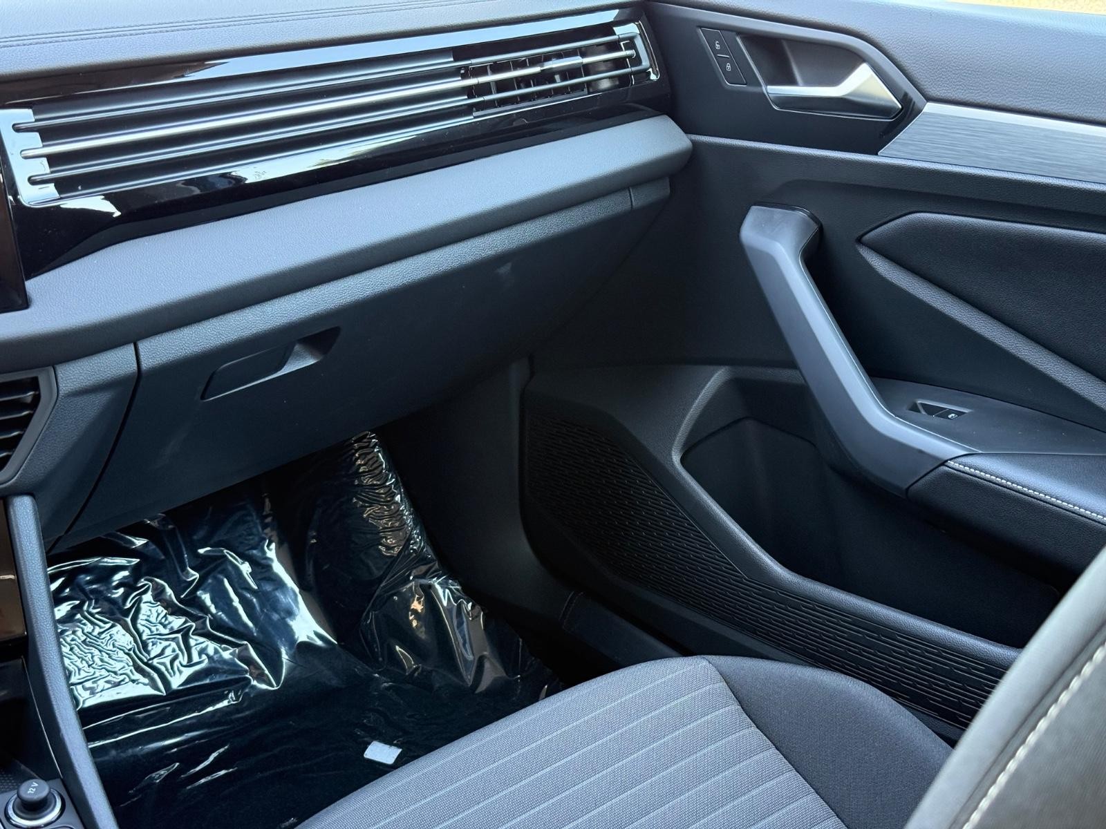 Volkswagen Jetta Vehicle Image 10