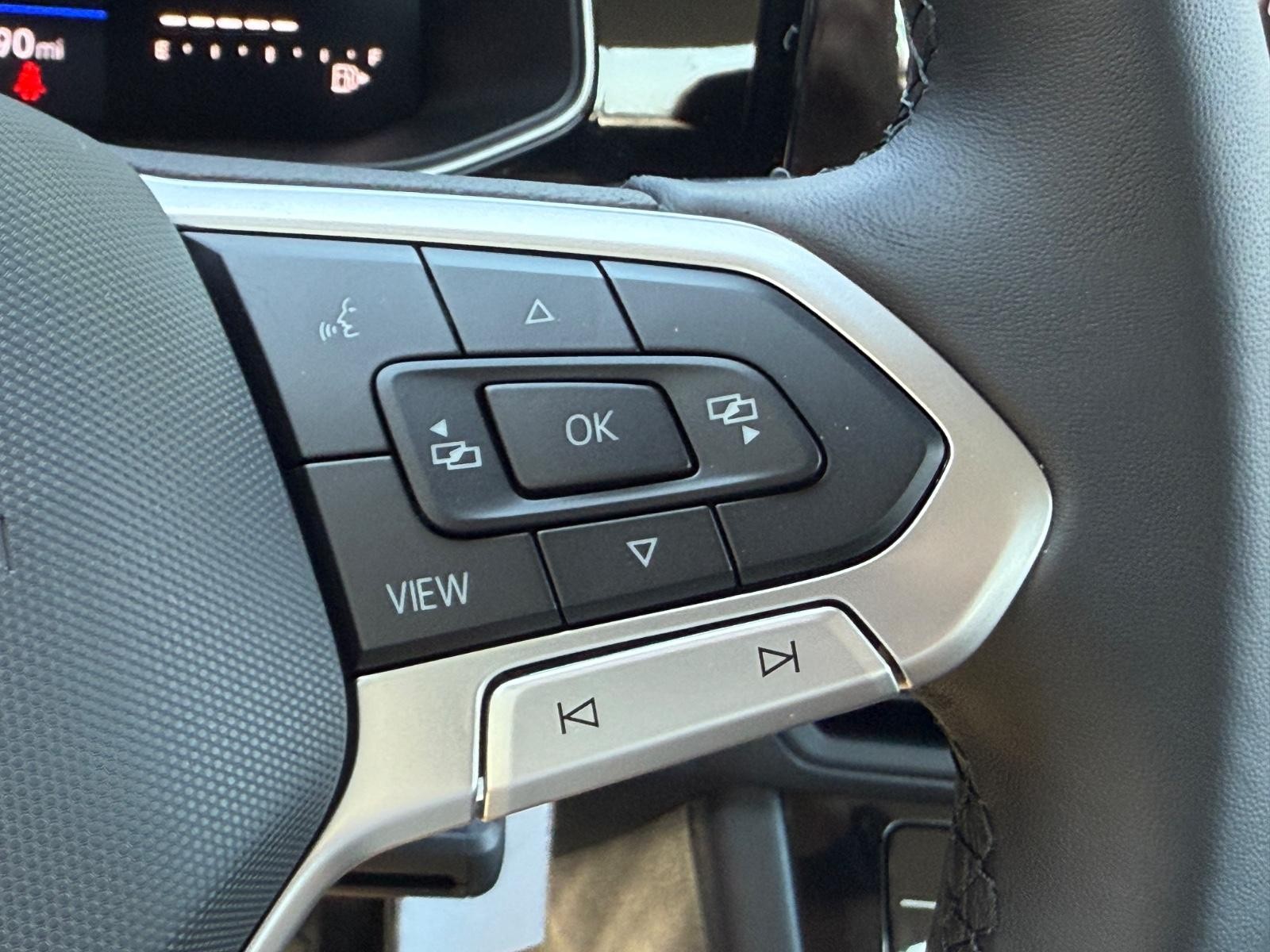 Volkswagen Jetta Vehicle Image 12