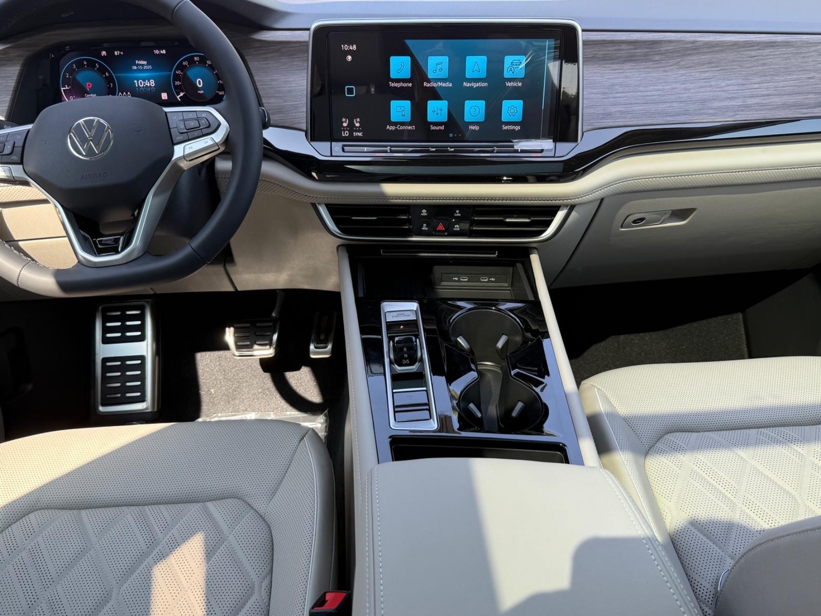 Volkswagen Atlas Vehicle Image 06
