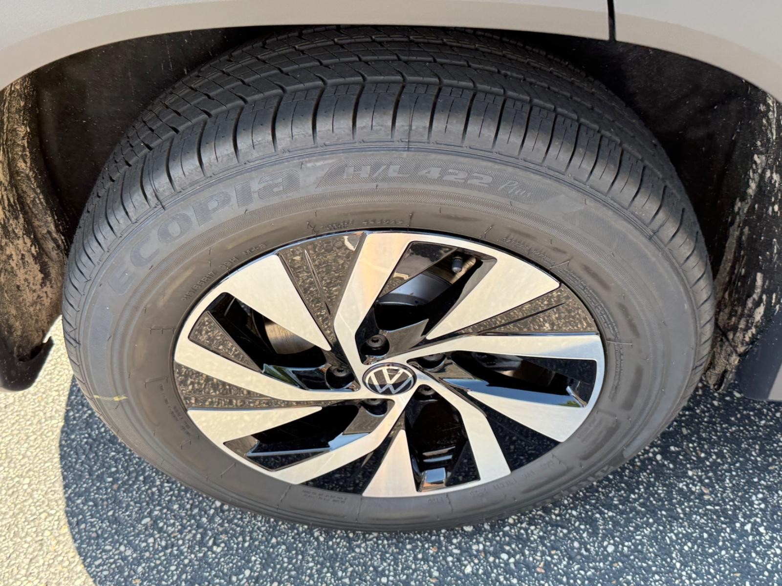 Volkswagen Tiguan Vehicle Image 04