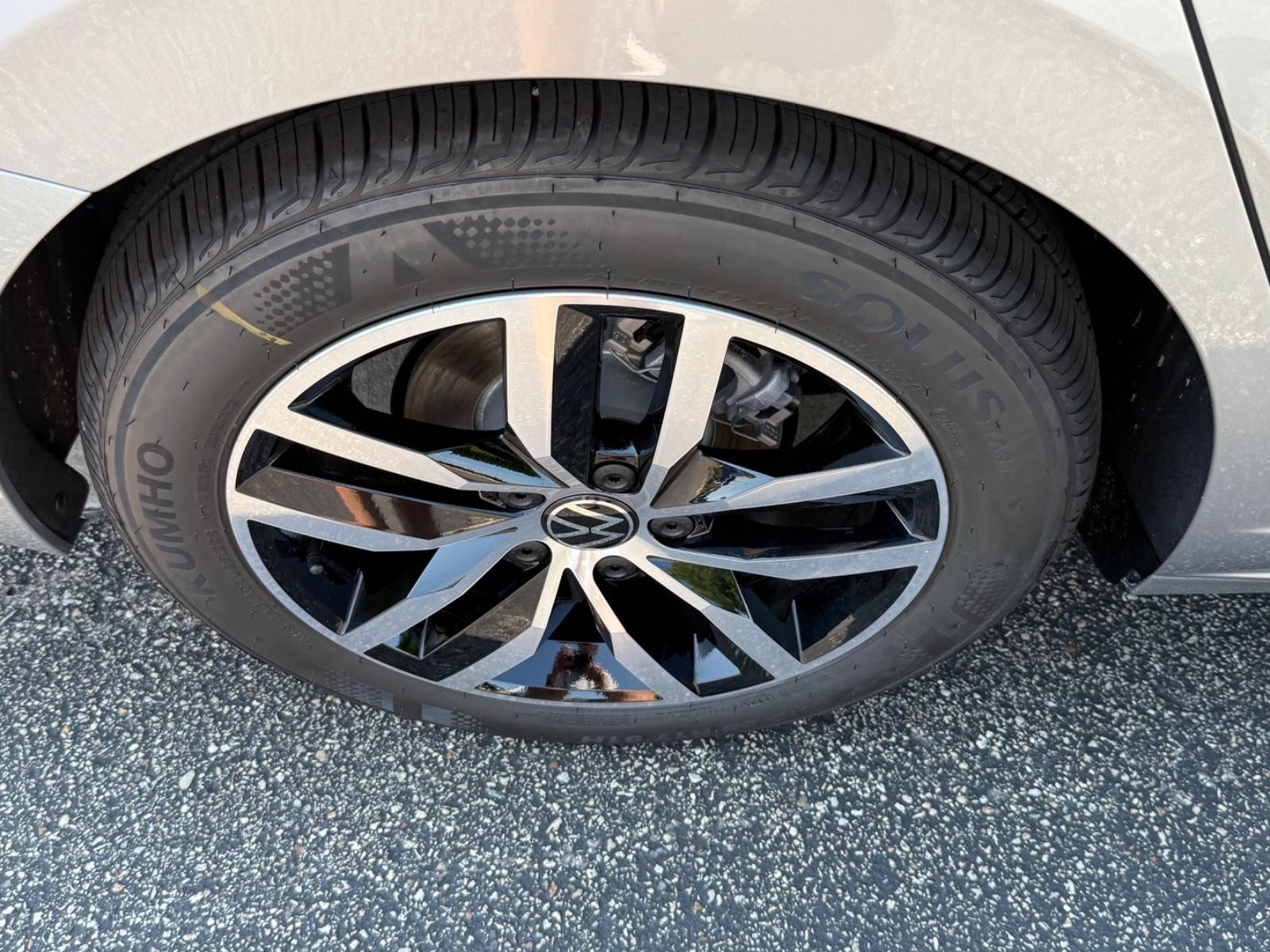 Volkswagen Jetta Vehicle Image 04
