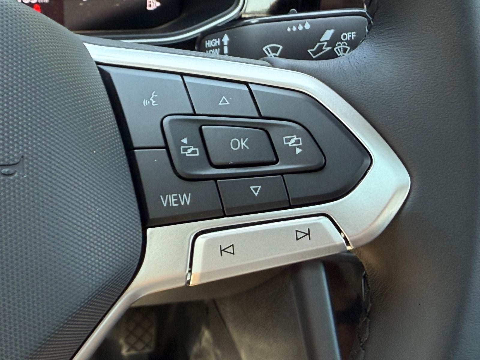 Volkswagen Jetta Vehicle Image 12