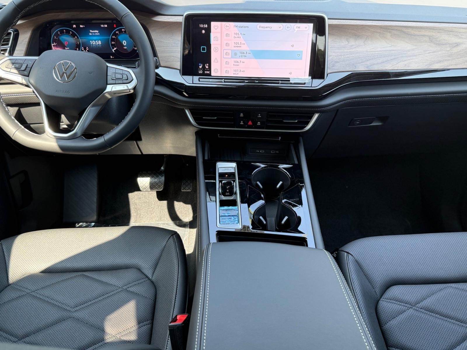 Volkswagen Atlas Vehicle Image 07