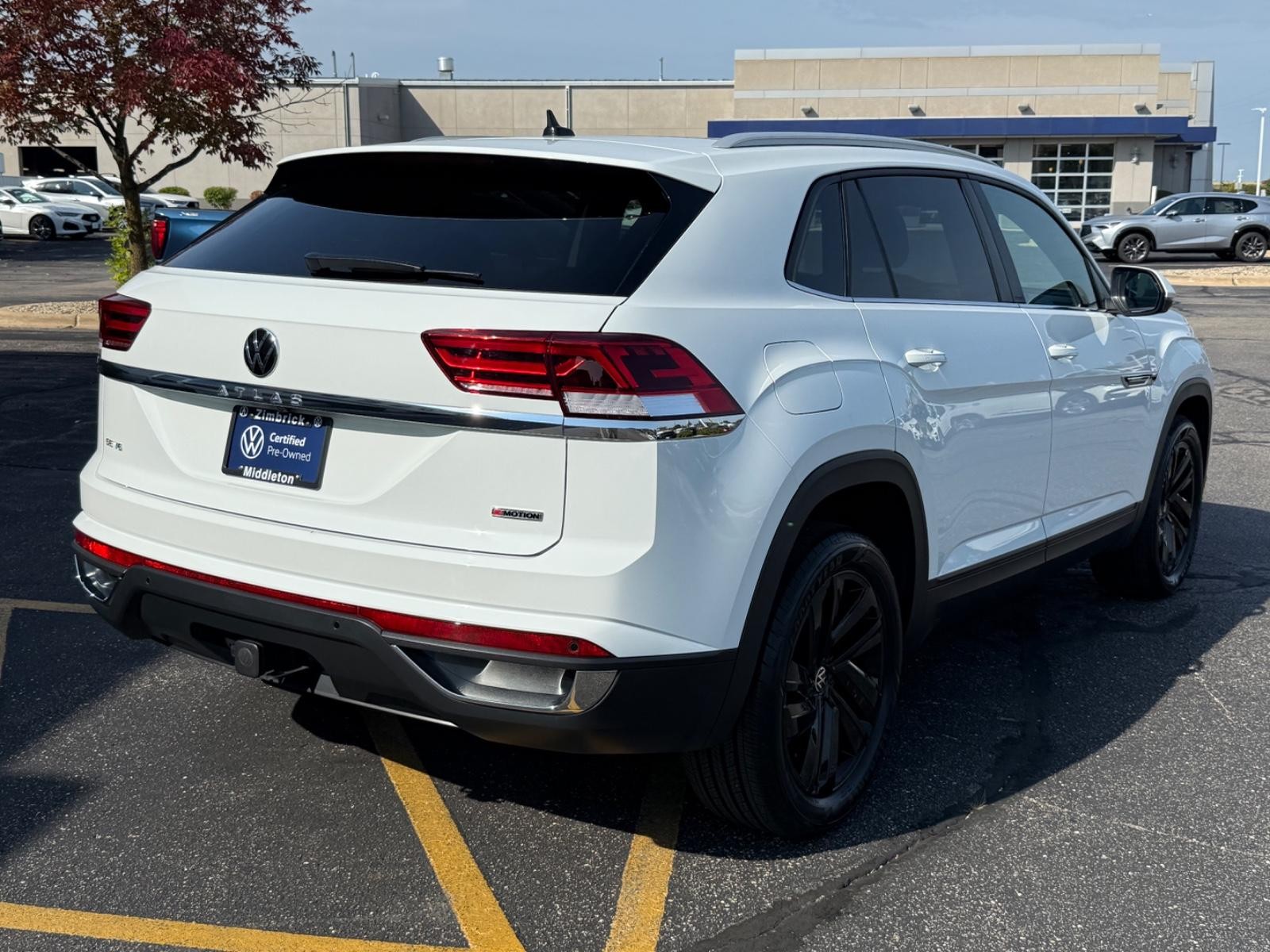 Volkswagen Atlas Cross Sport Vehicle Image 03