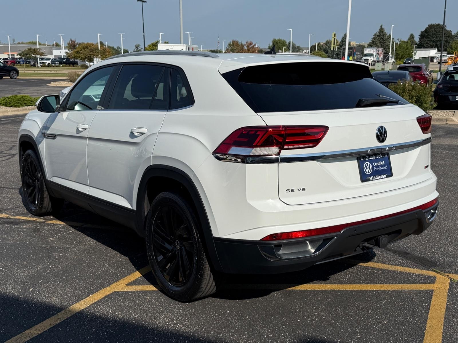 Volkswagen Atlas Cross Sport Vehicle Image 06