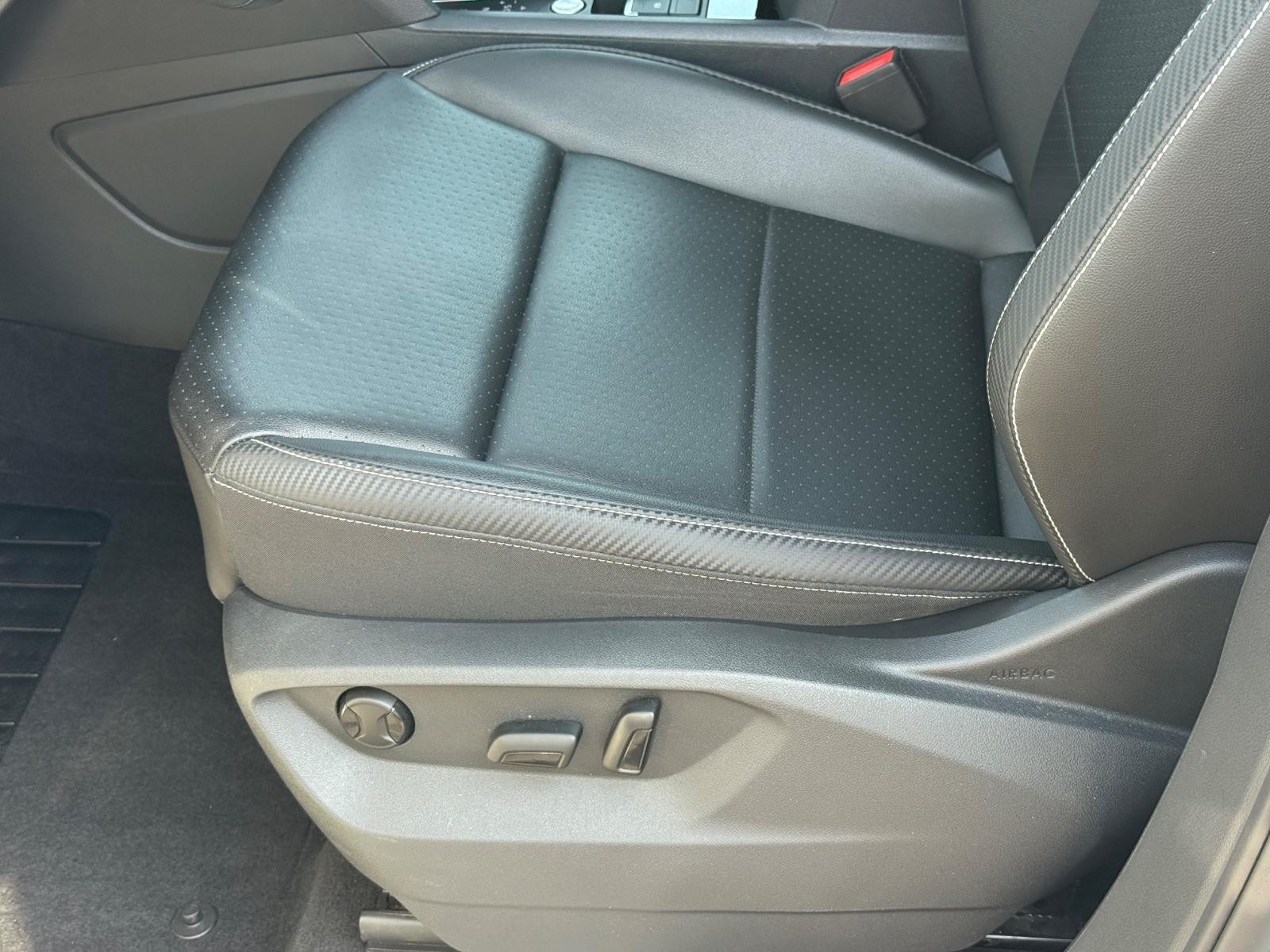 Volkswagen Atlas Cross Sport Vehicle Image 22