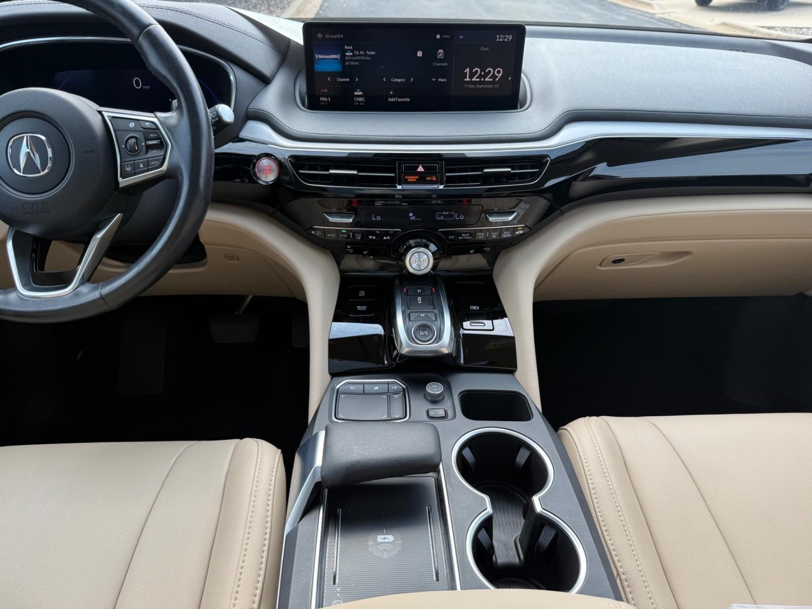 Acura MDX Vehicle Image 11