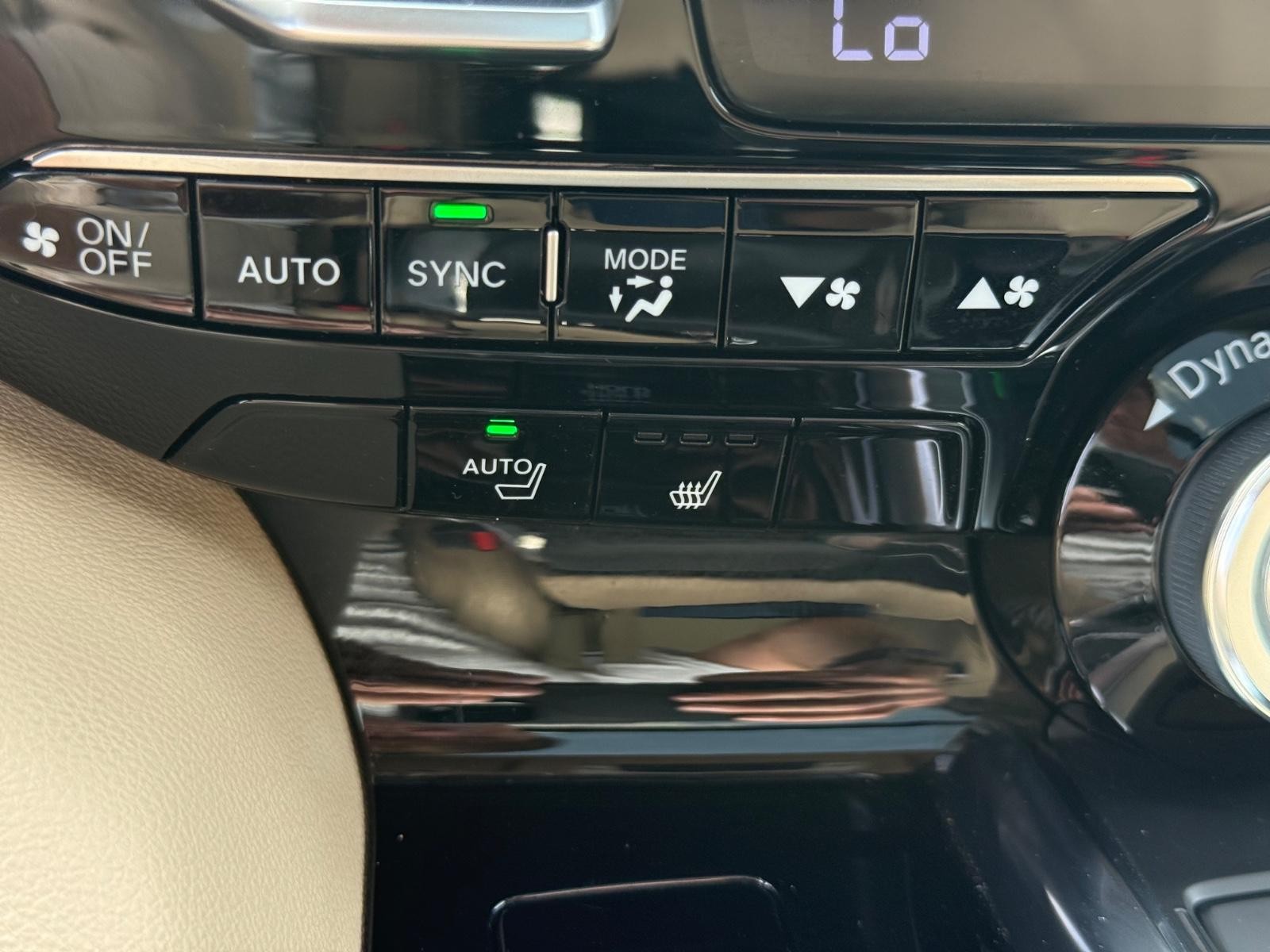 Acura MDX Vehicle Image 21