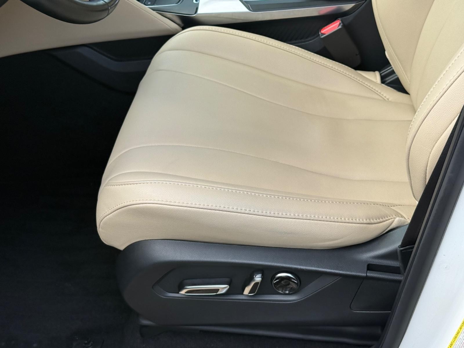 Acura MDX Vehicle Image 23