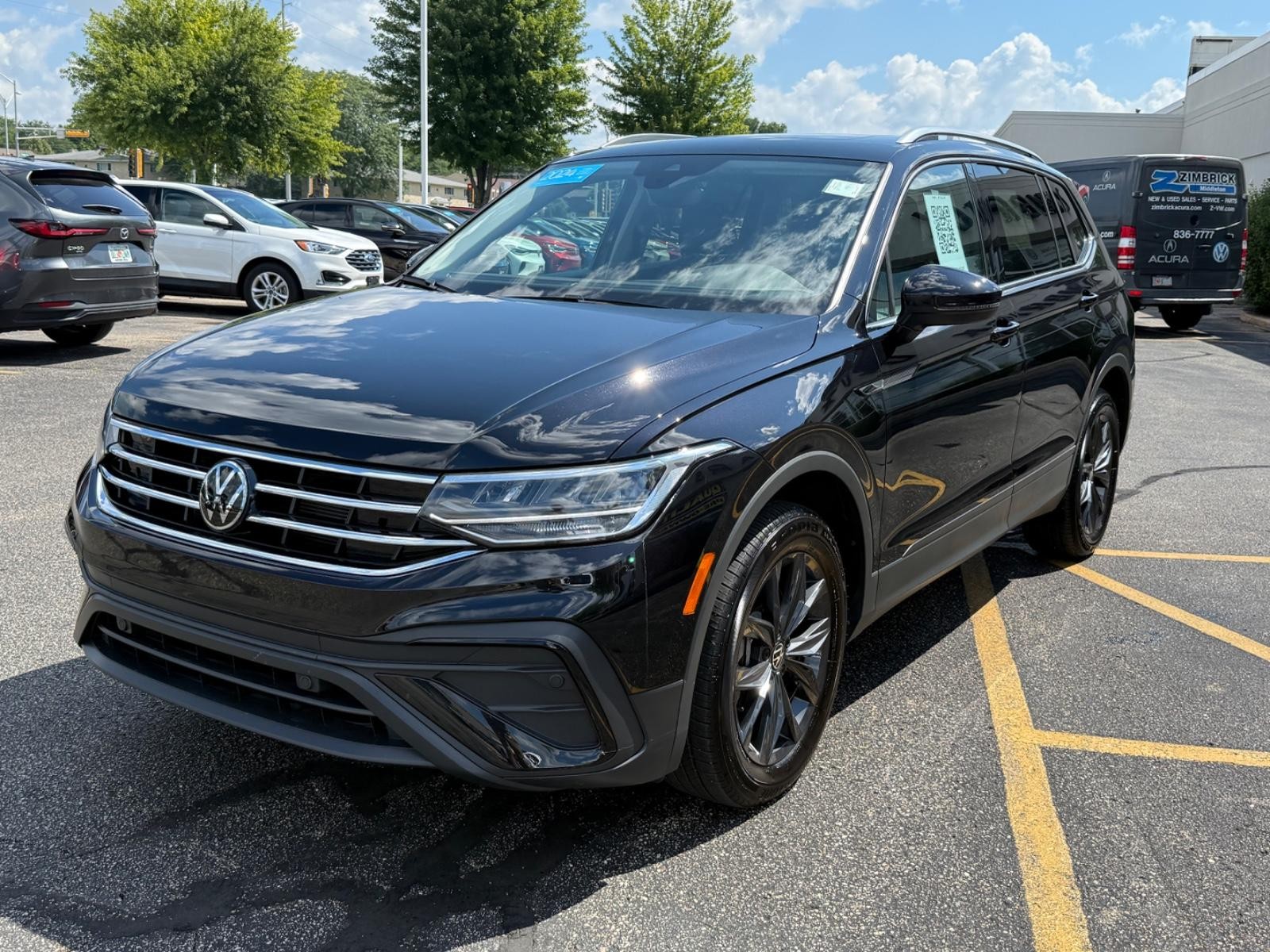 Volkswagen Tiguan Vehicle Image 08