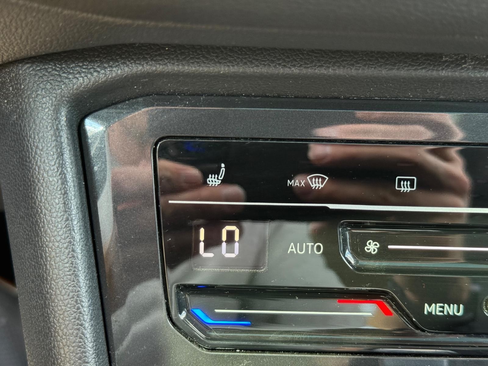 Volkswagen Tiguan Vehicle Image 20