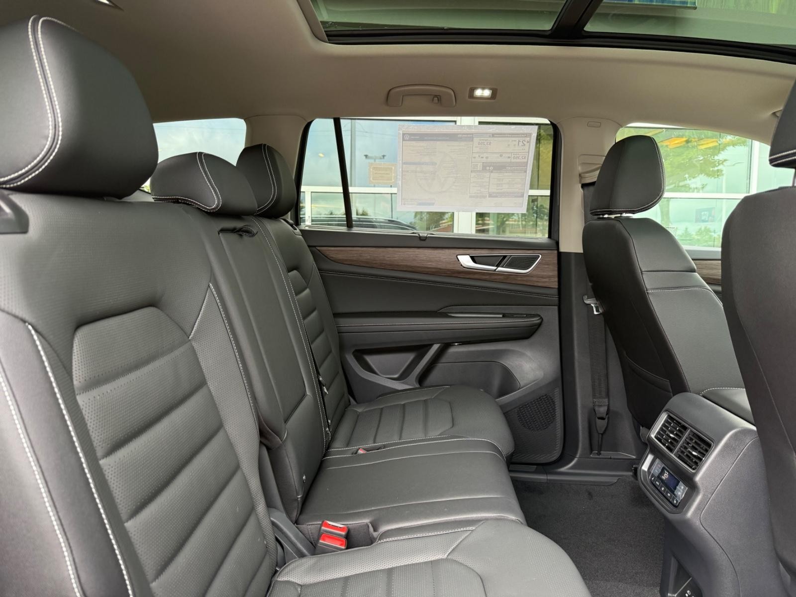 Volkswagen Atlas Vehicle Image 06
