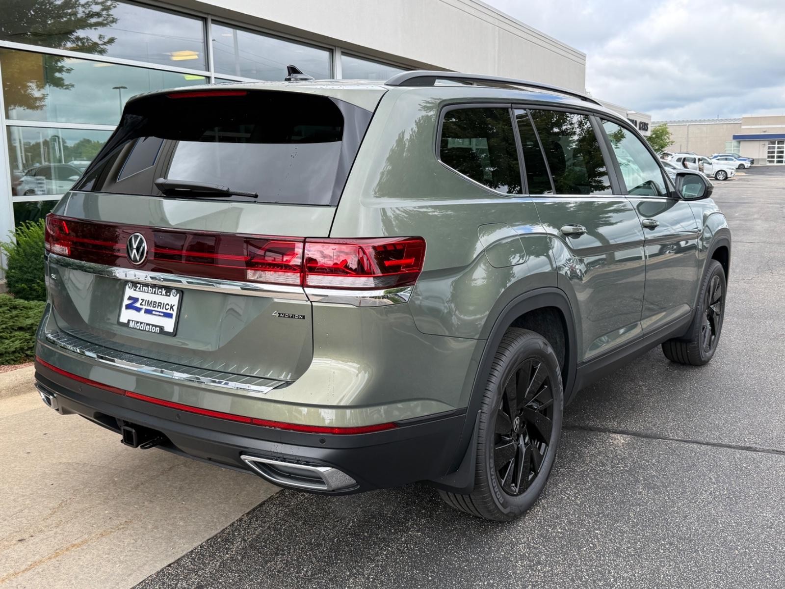 Volkswagen Atlas Vehicle Image 03