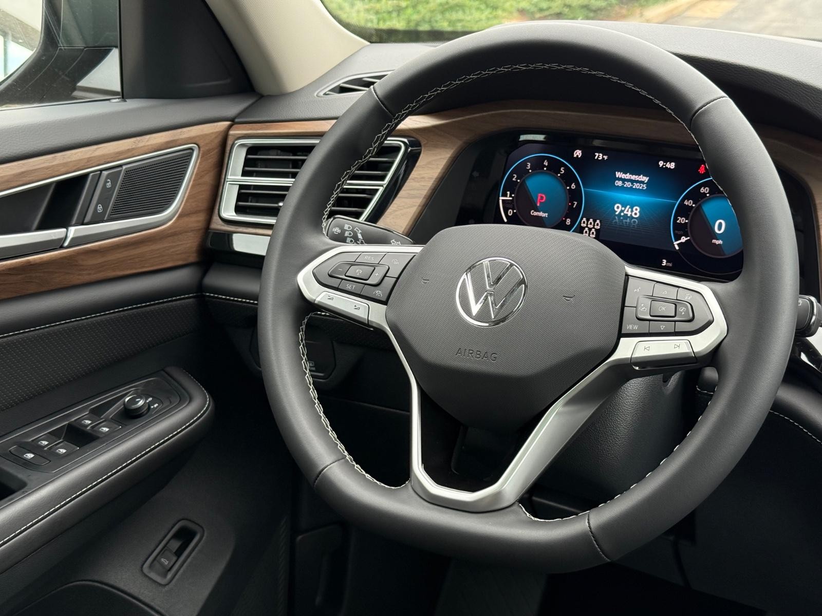 Volkswagen Atlas Vehicle Image 10