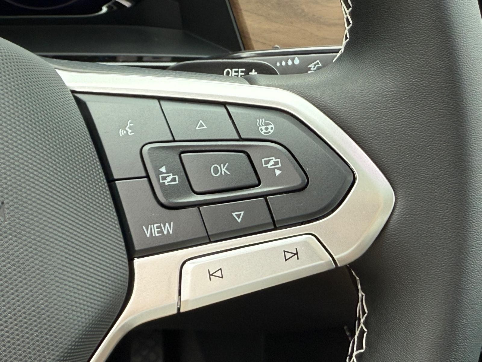 Volkswagen Atlas Vehicle Image 13